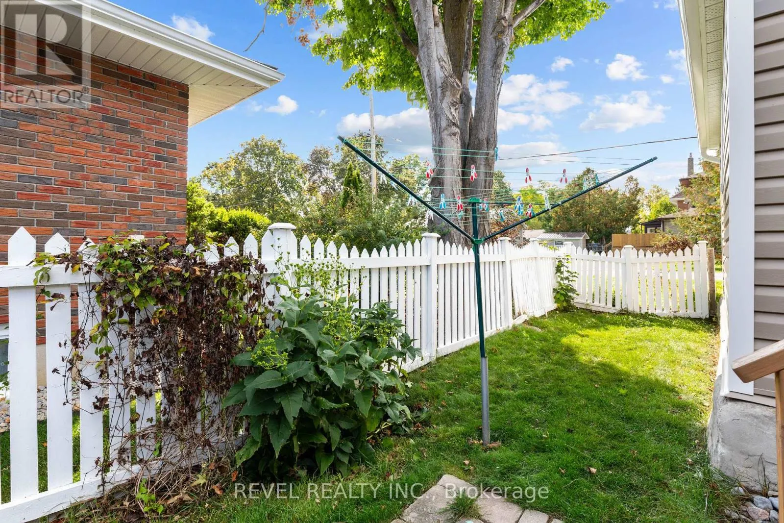 35 GLENELG STREET E