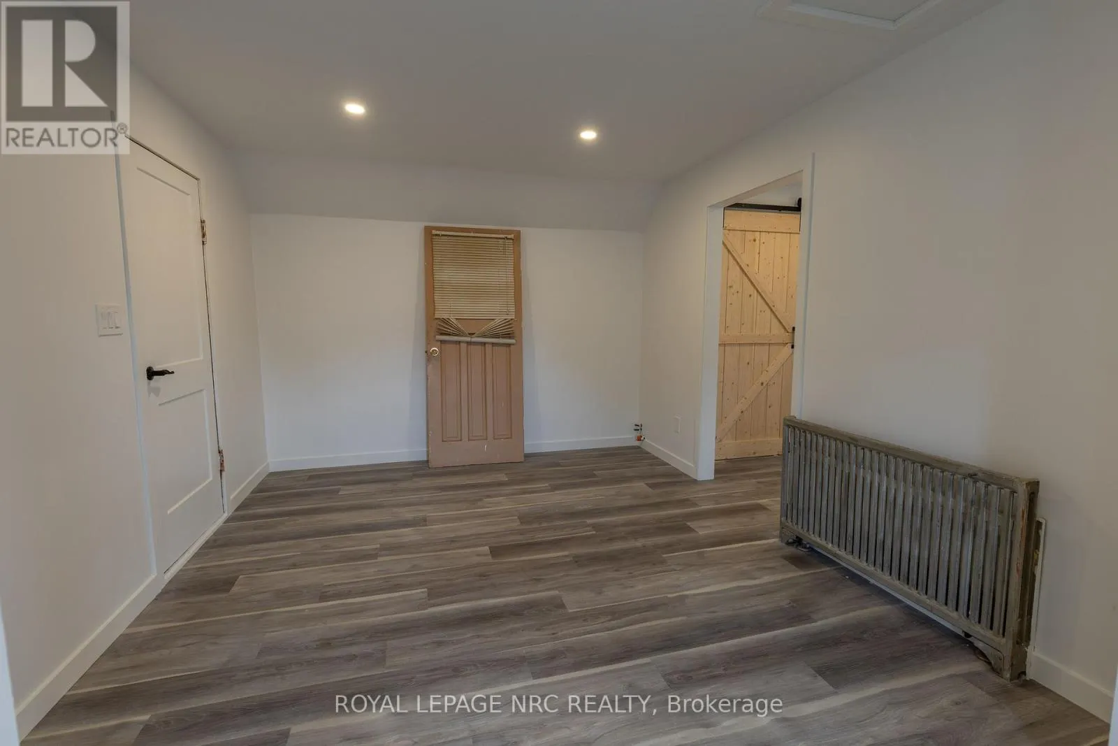 248 BELL STREET