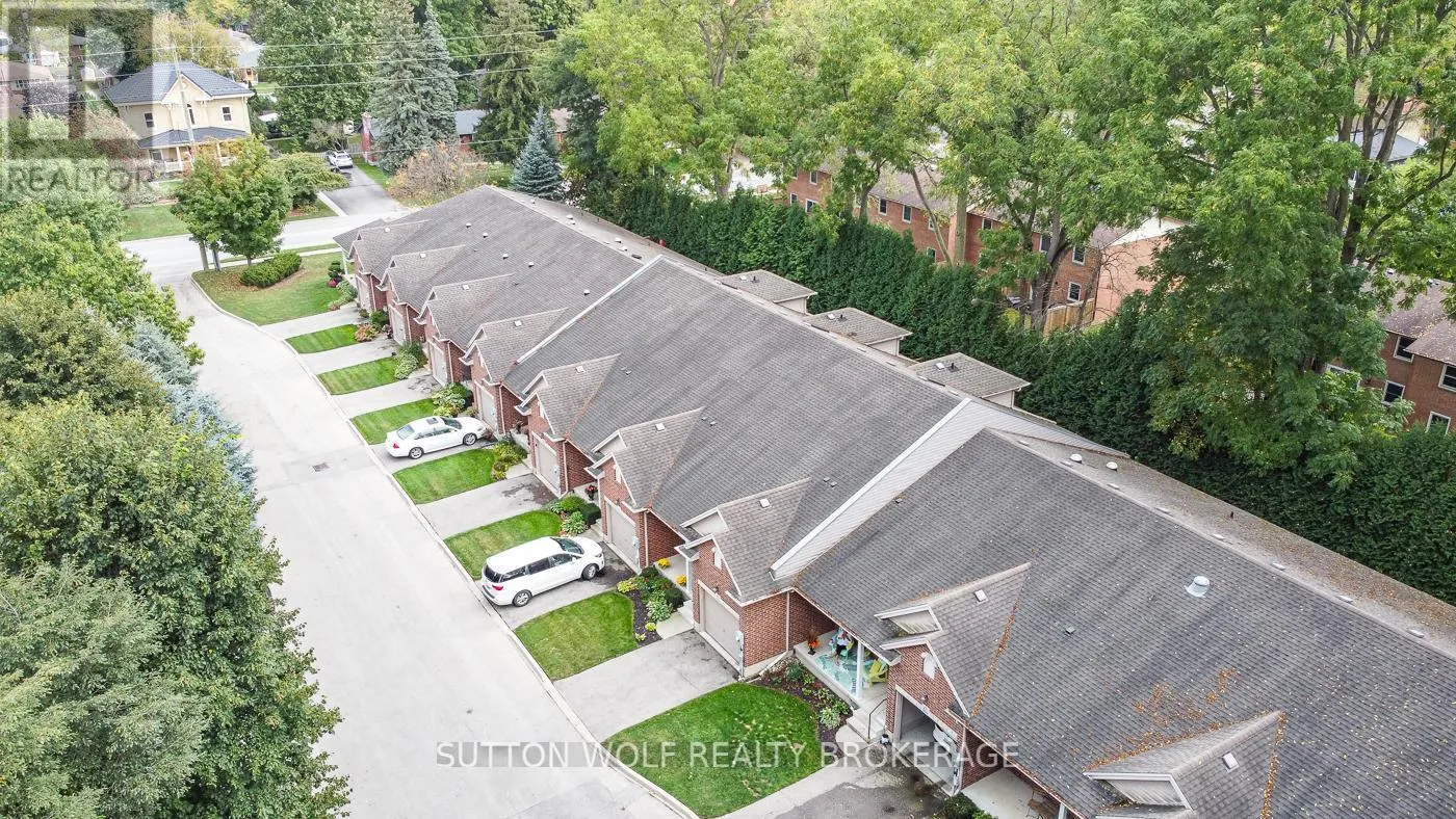 7 - 384 HEAD STREET N, #7
