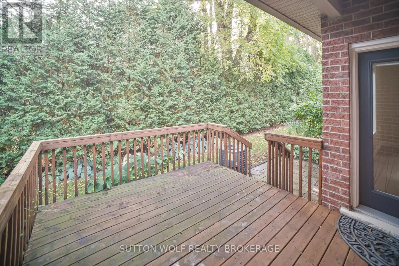 7 - 384 HEAD STREET N, #7