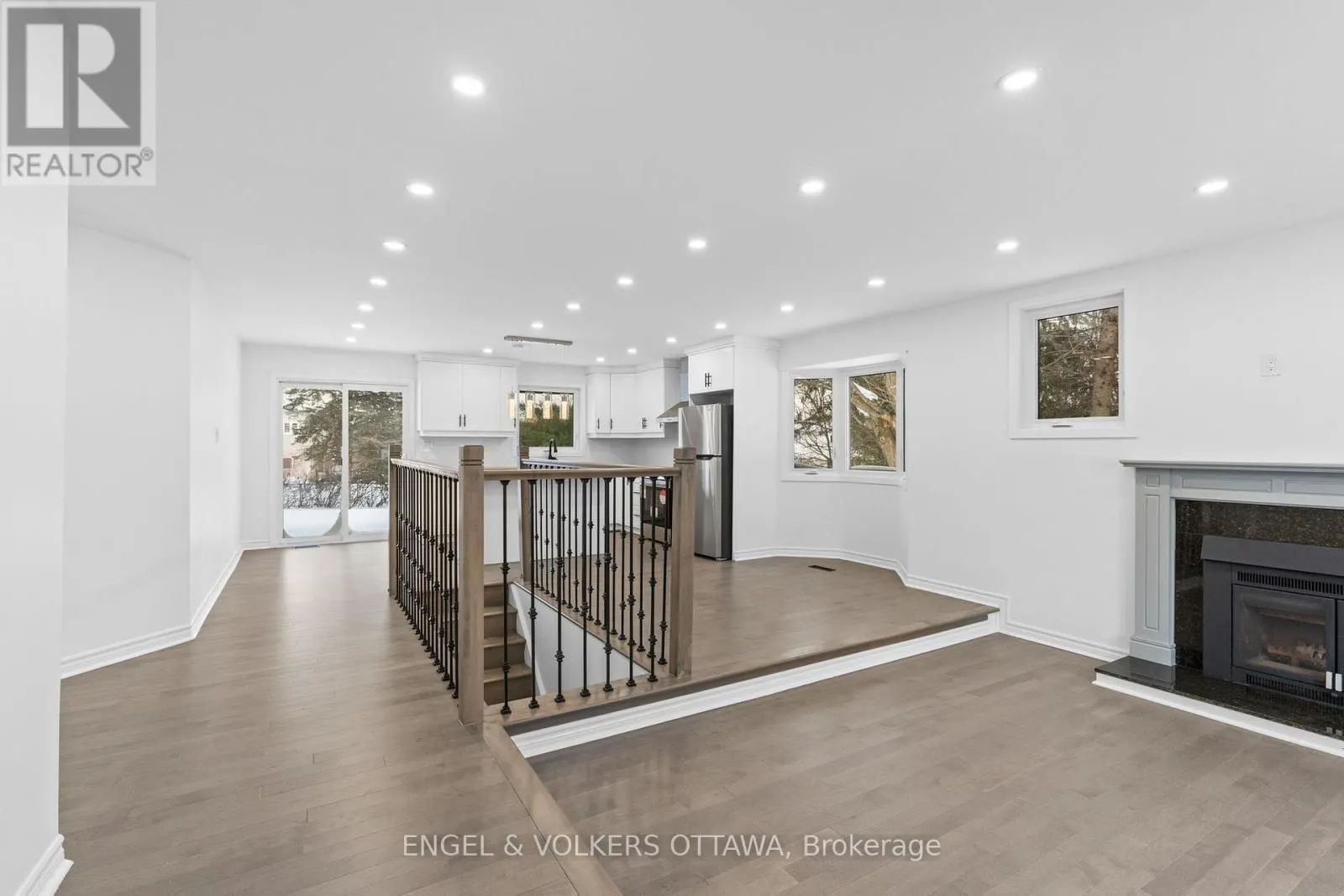 1375 TREBLA WAY