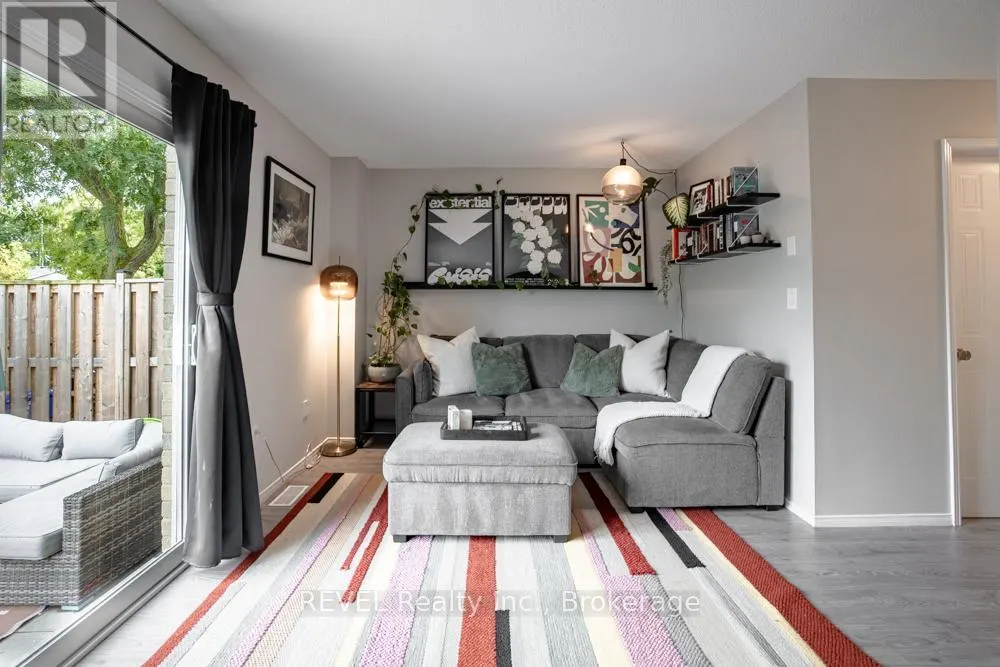 14 - 65 DORCHESTER BOULEVARD, #14
