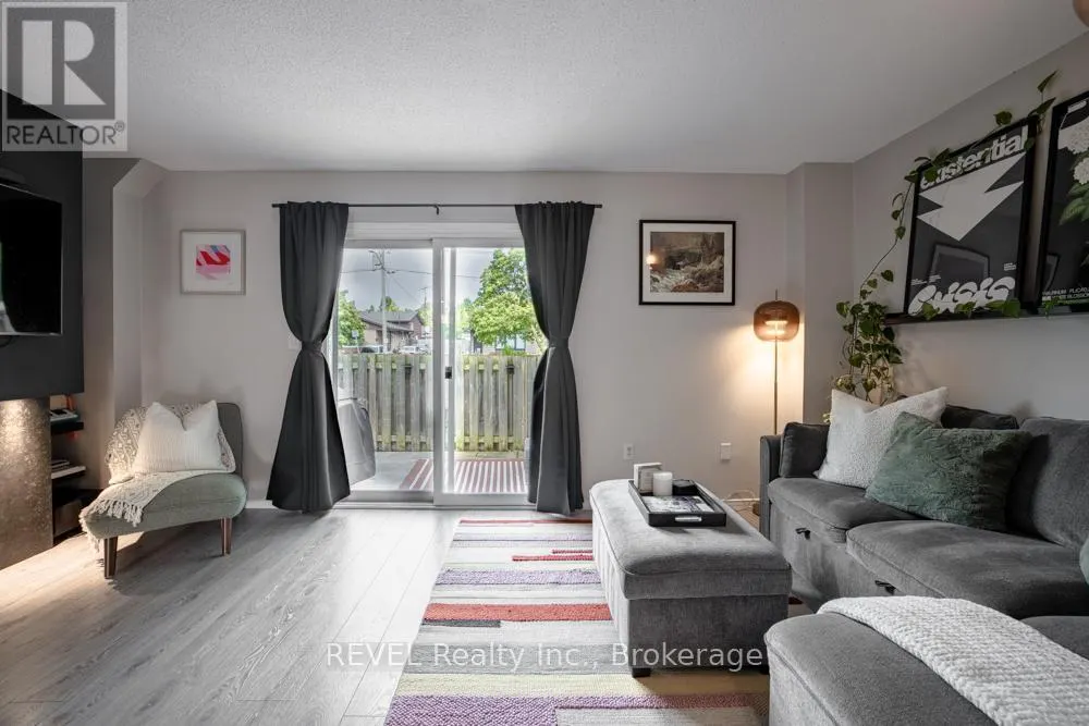 14 - 65 DORCHESTER BOULEVARD, #14