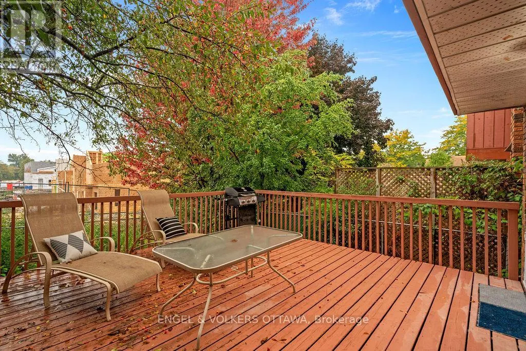12 BAYSIDE PRIVATE