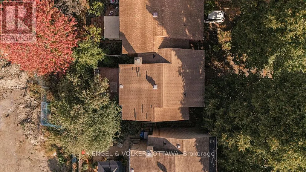 12 BAYSIDE PRIVATE