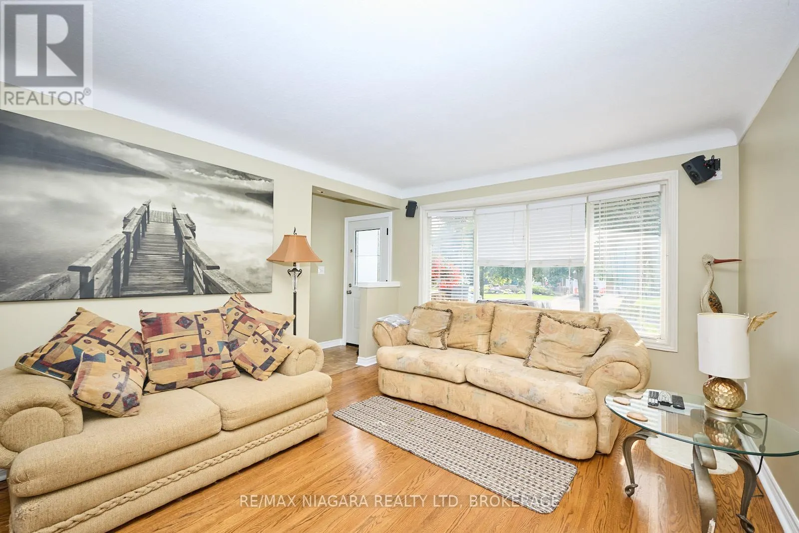 23 HUNTLEY CRESCENT