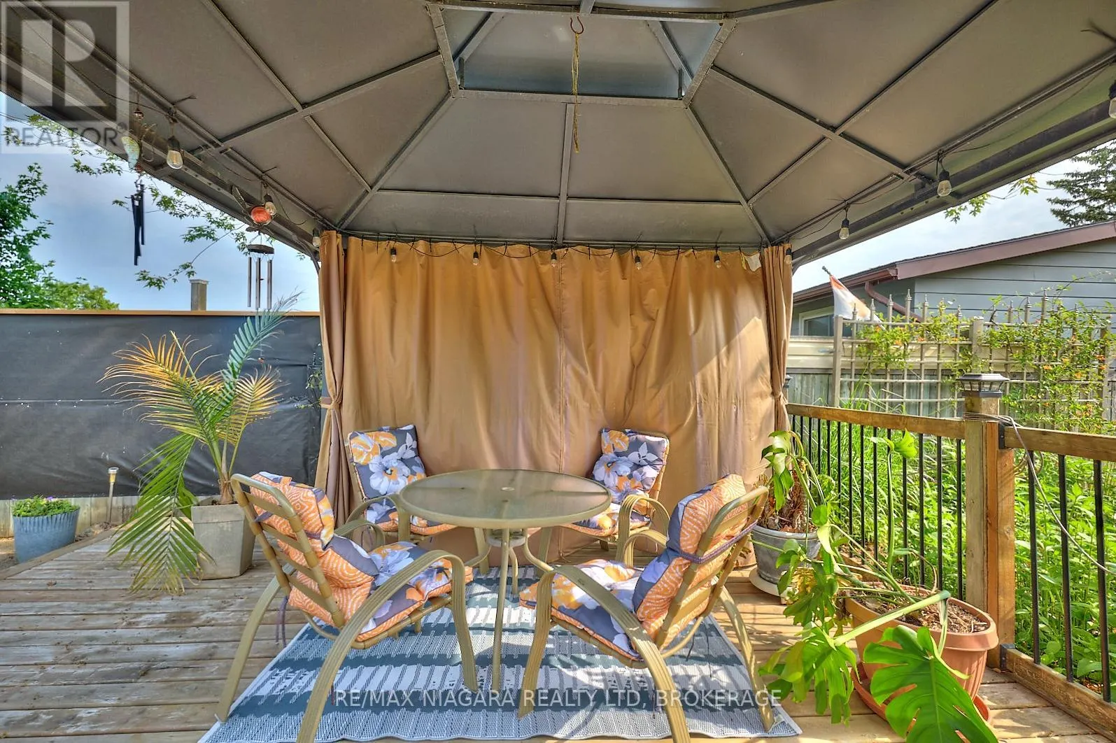 23 HUNTLEY CRESCENT