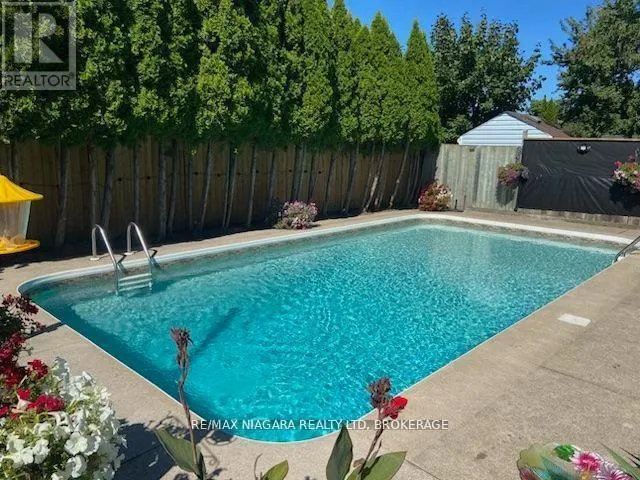 23 HUNTLEY CRESCENT
