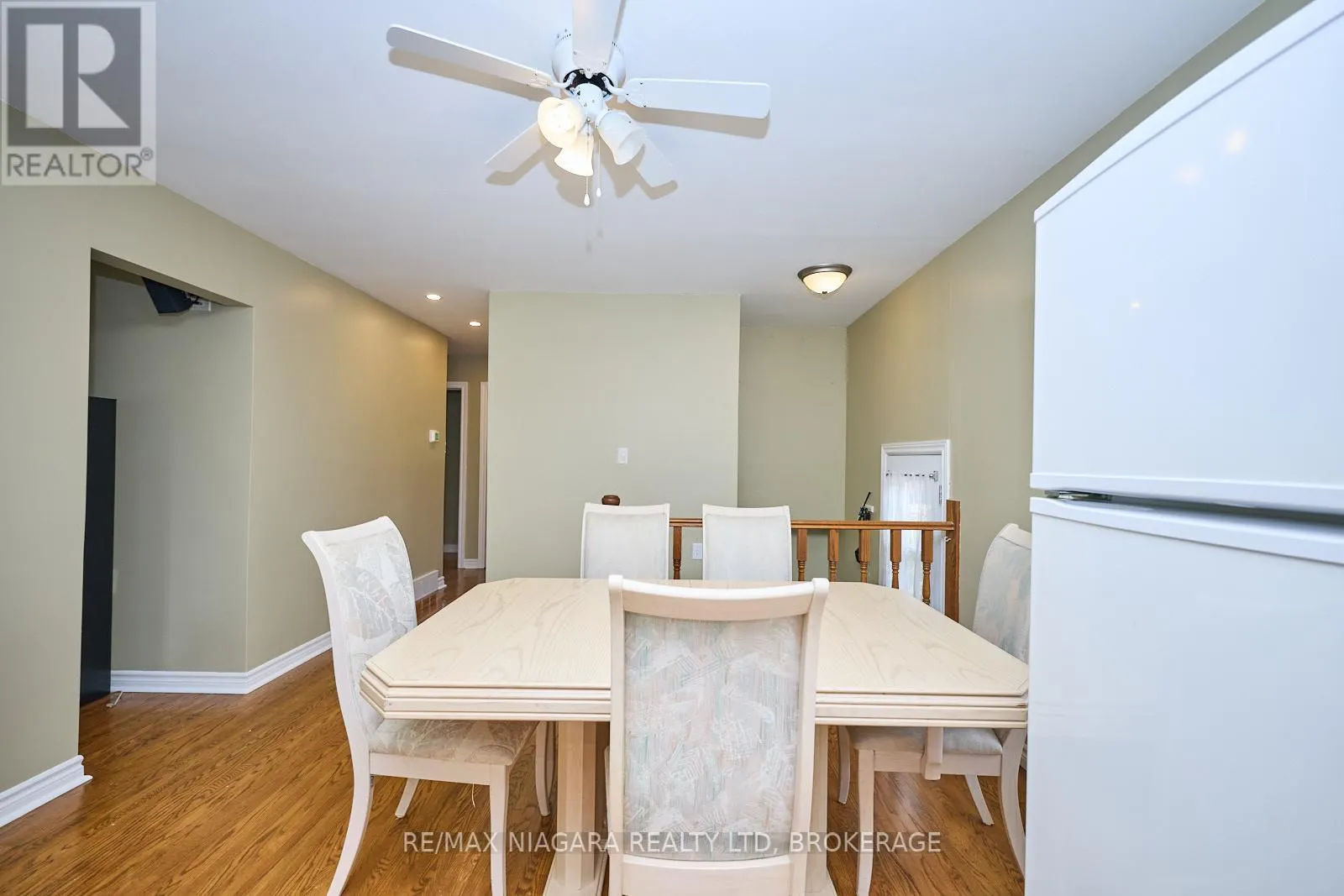 23 HUNTLEY CRESCENT