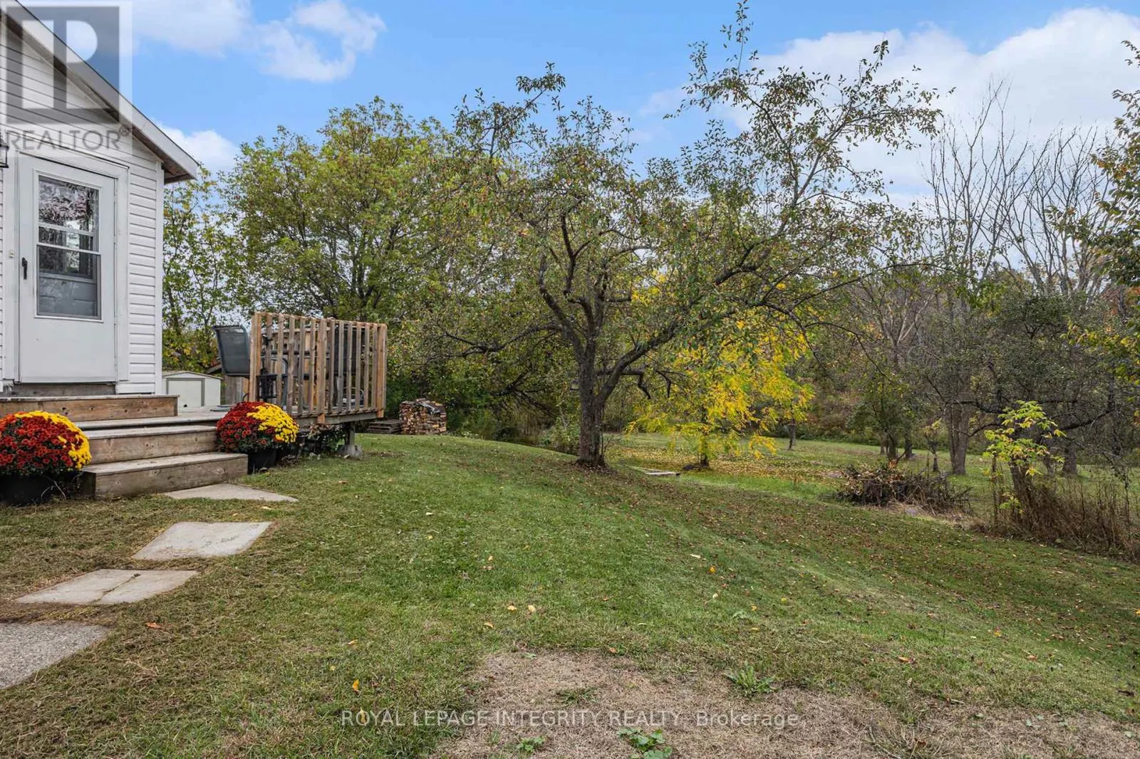 1081 ELM TREE ROAD