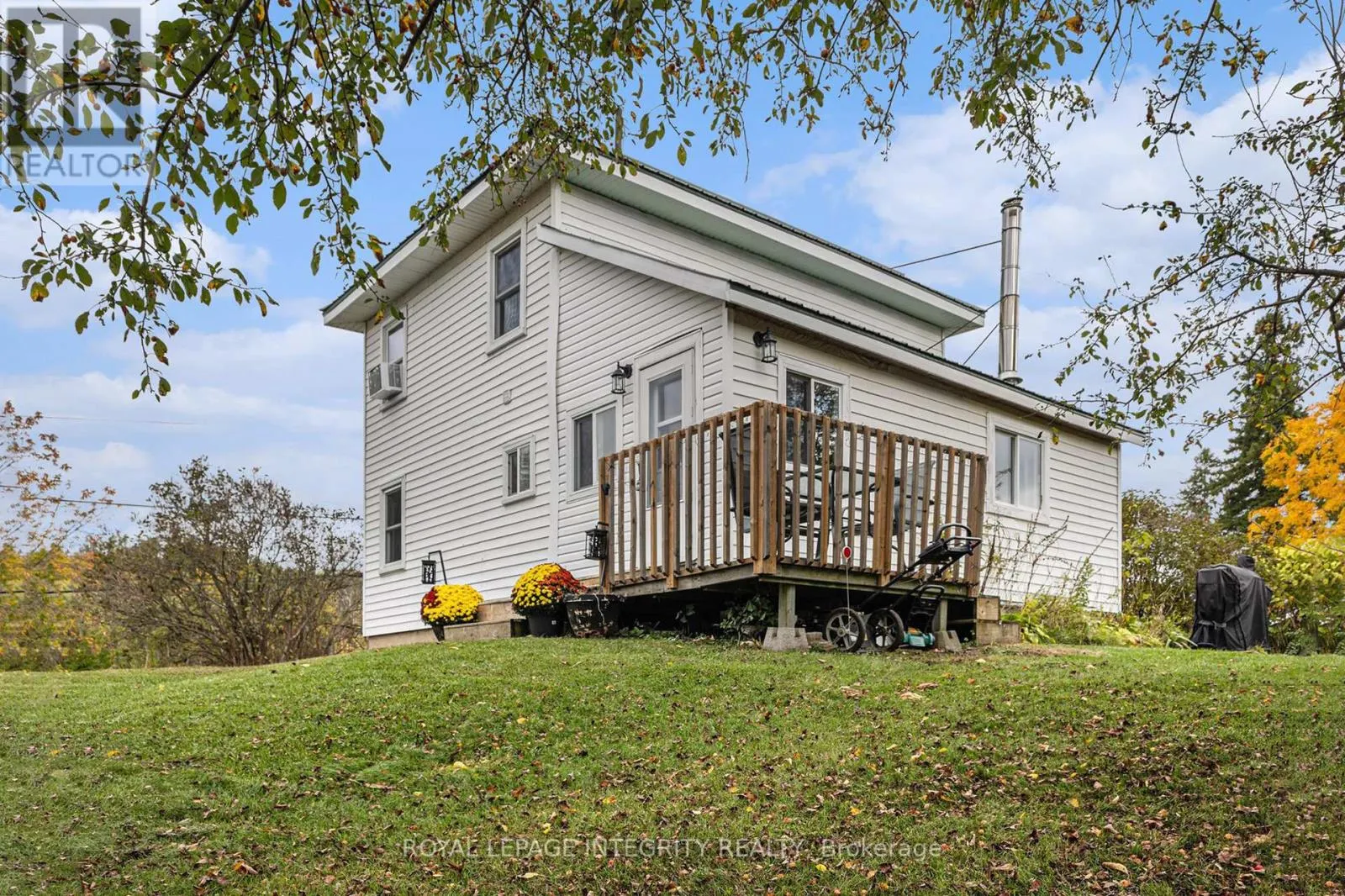 1081 ELM TREE ROAD