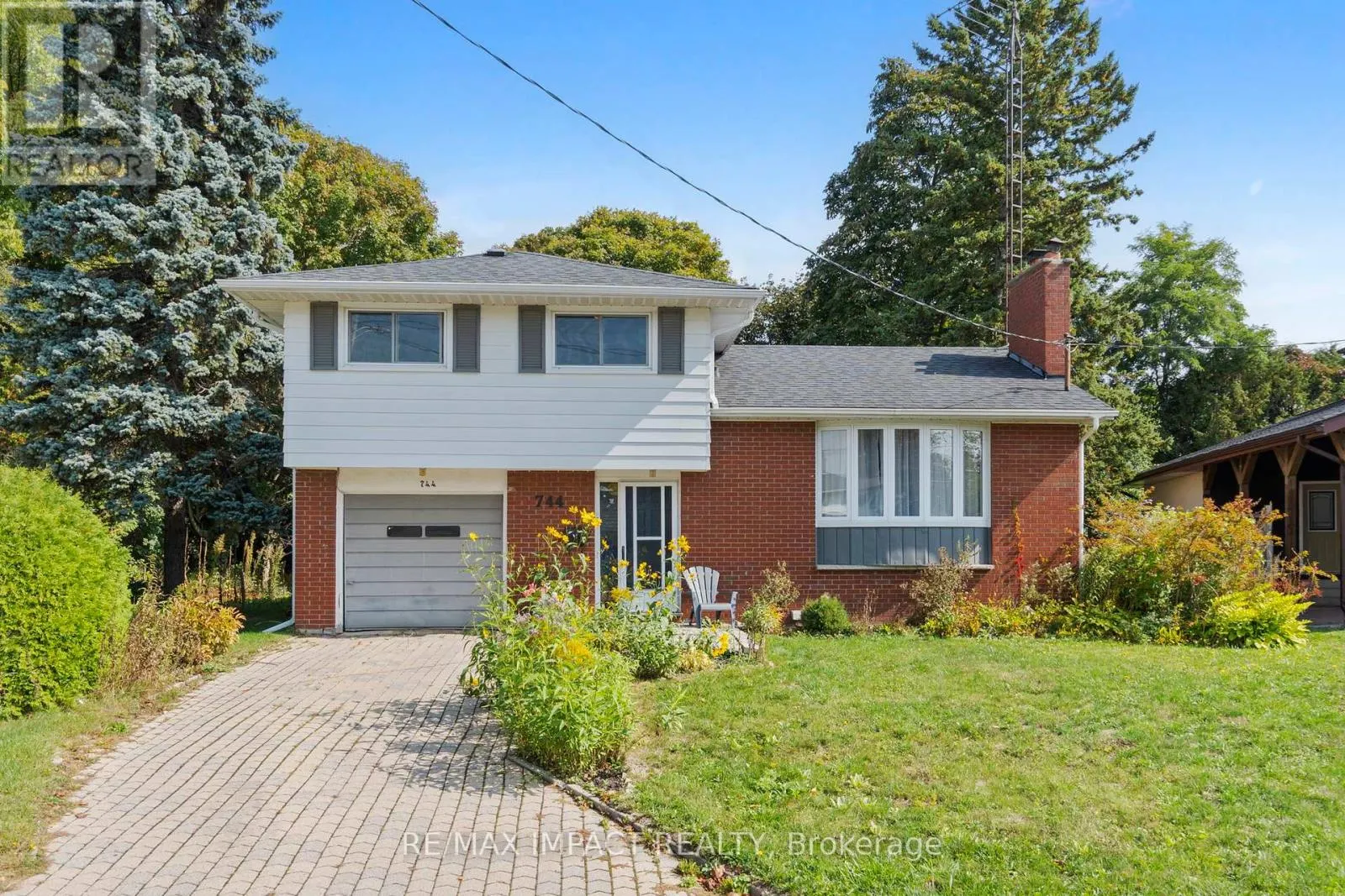 744 SPRAGGE CRESCENT
