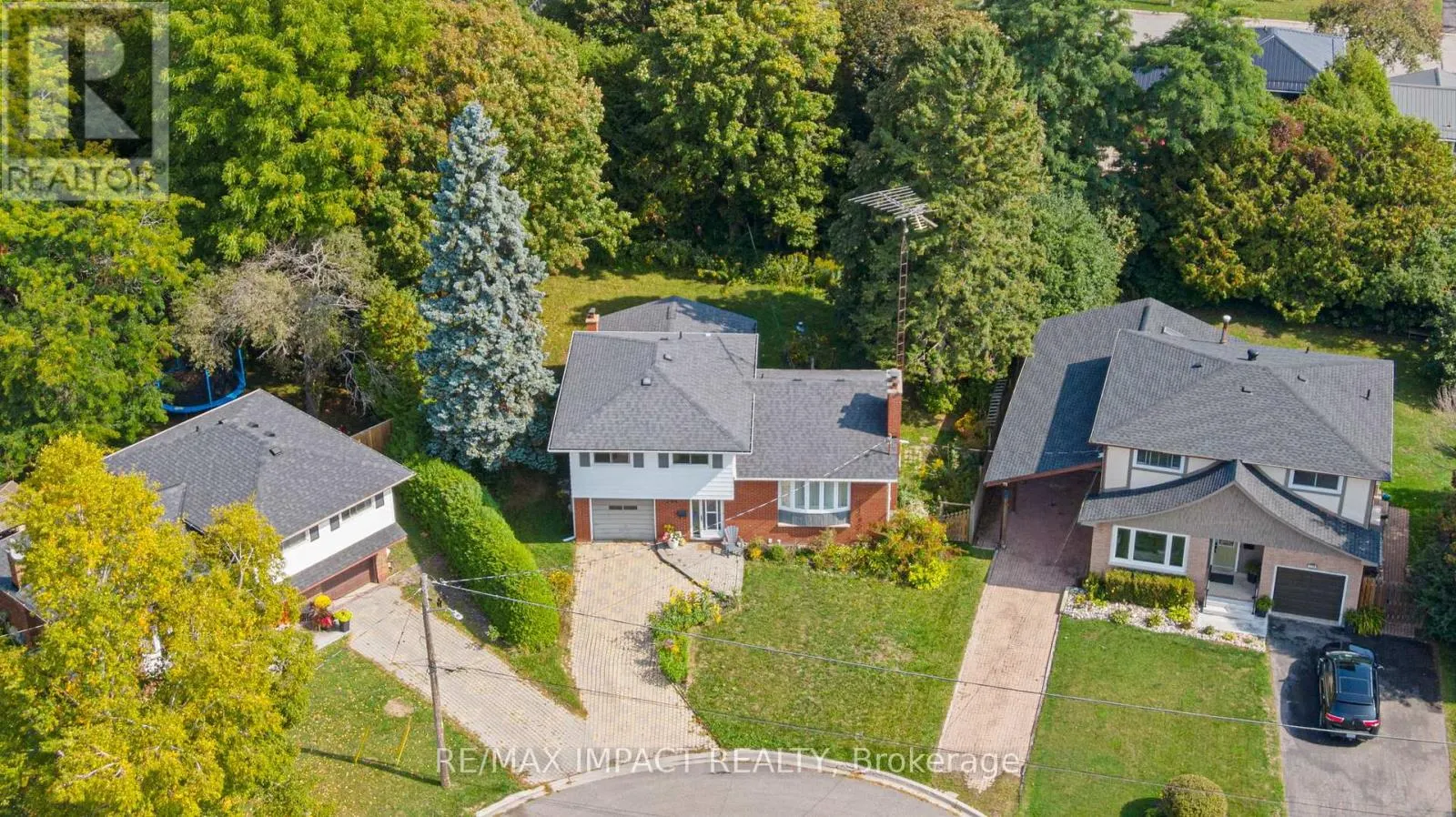 744 SPRAGGE CRESCENT