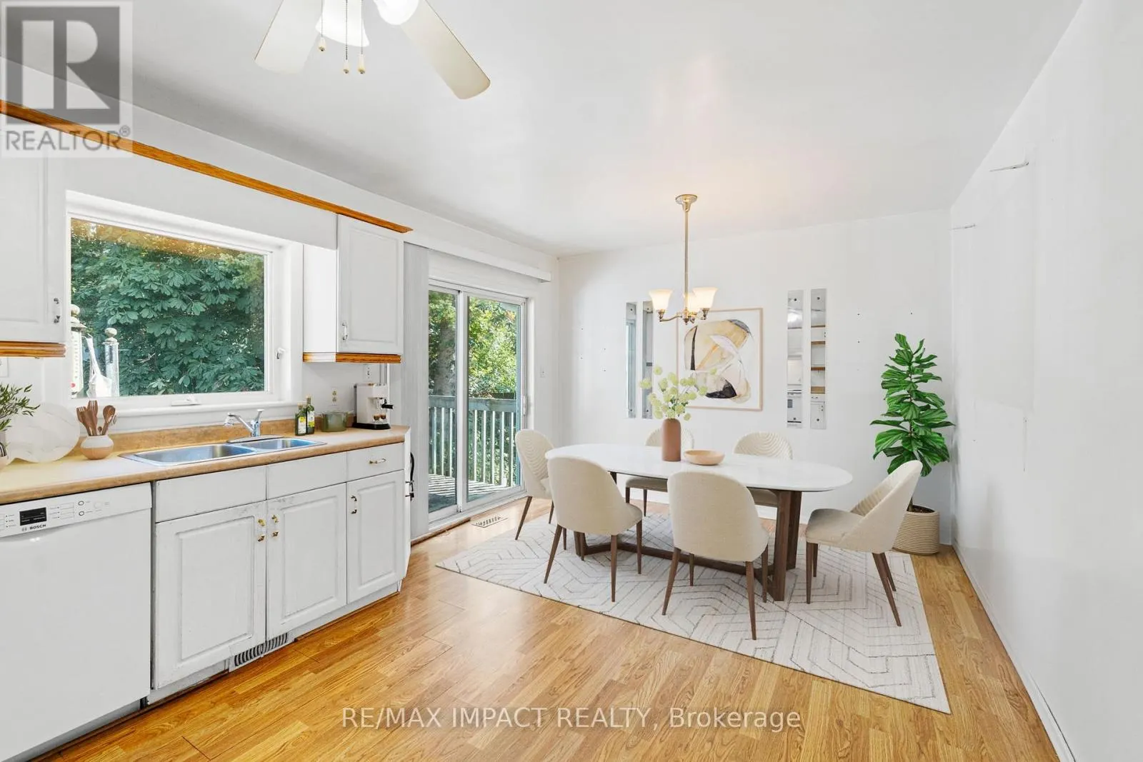 744 SPRAGGE CRESCENT