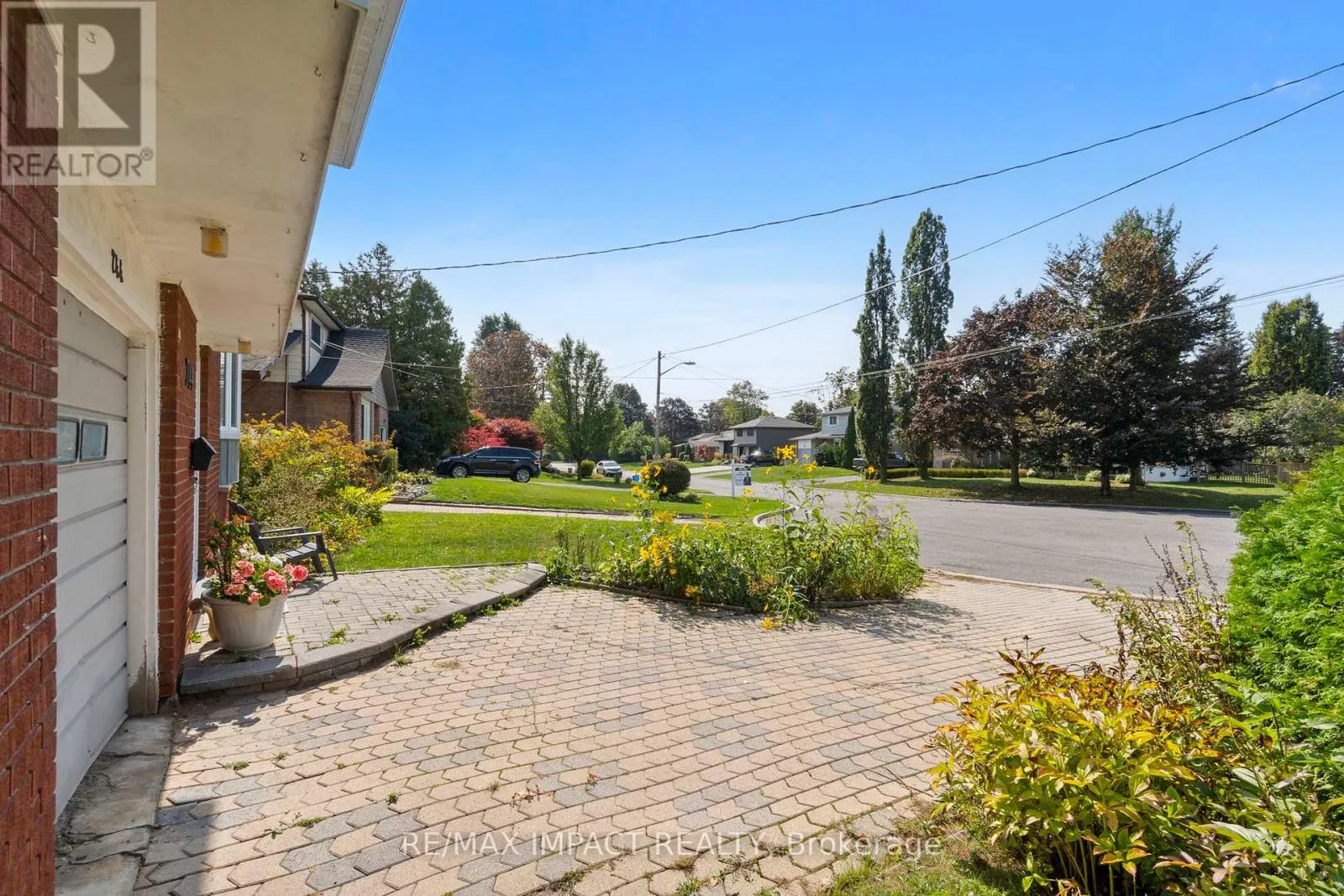 744 SPRAGGE CRESCENT