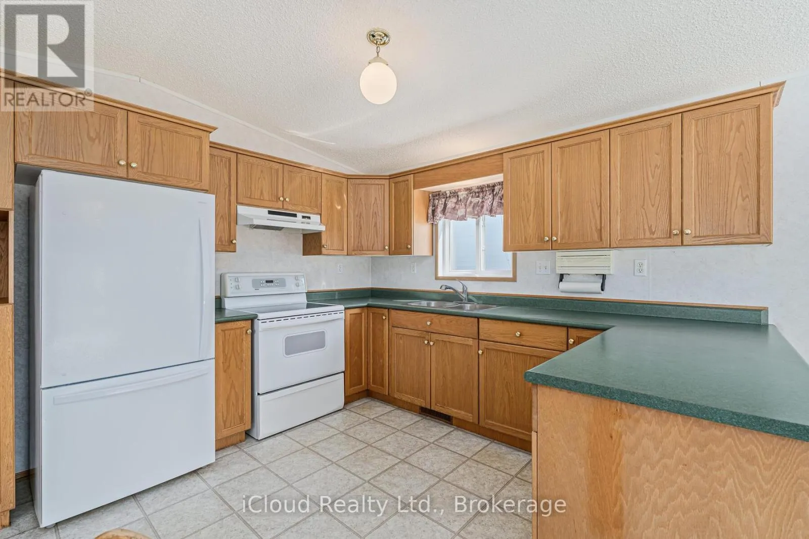 2 TRILLIUM BEACH DRIVE
