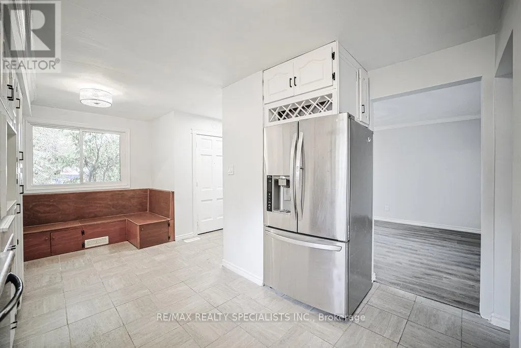 215A PARIS ROAD