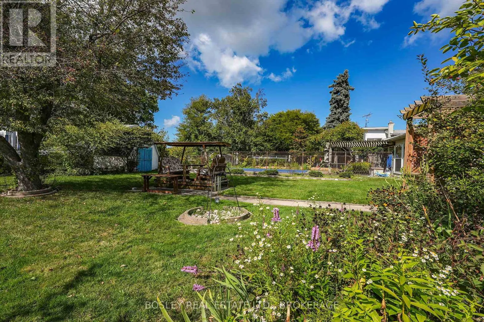 25 LAWRENCE DRIVE