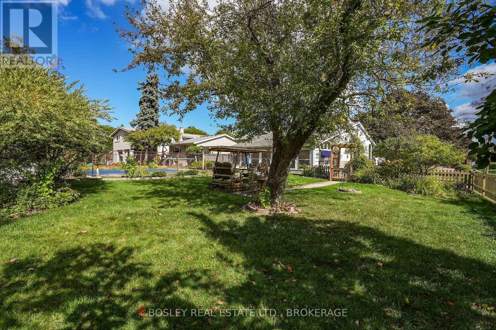 25 LAWRENCE DRIVE