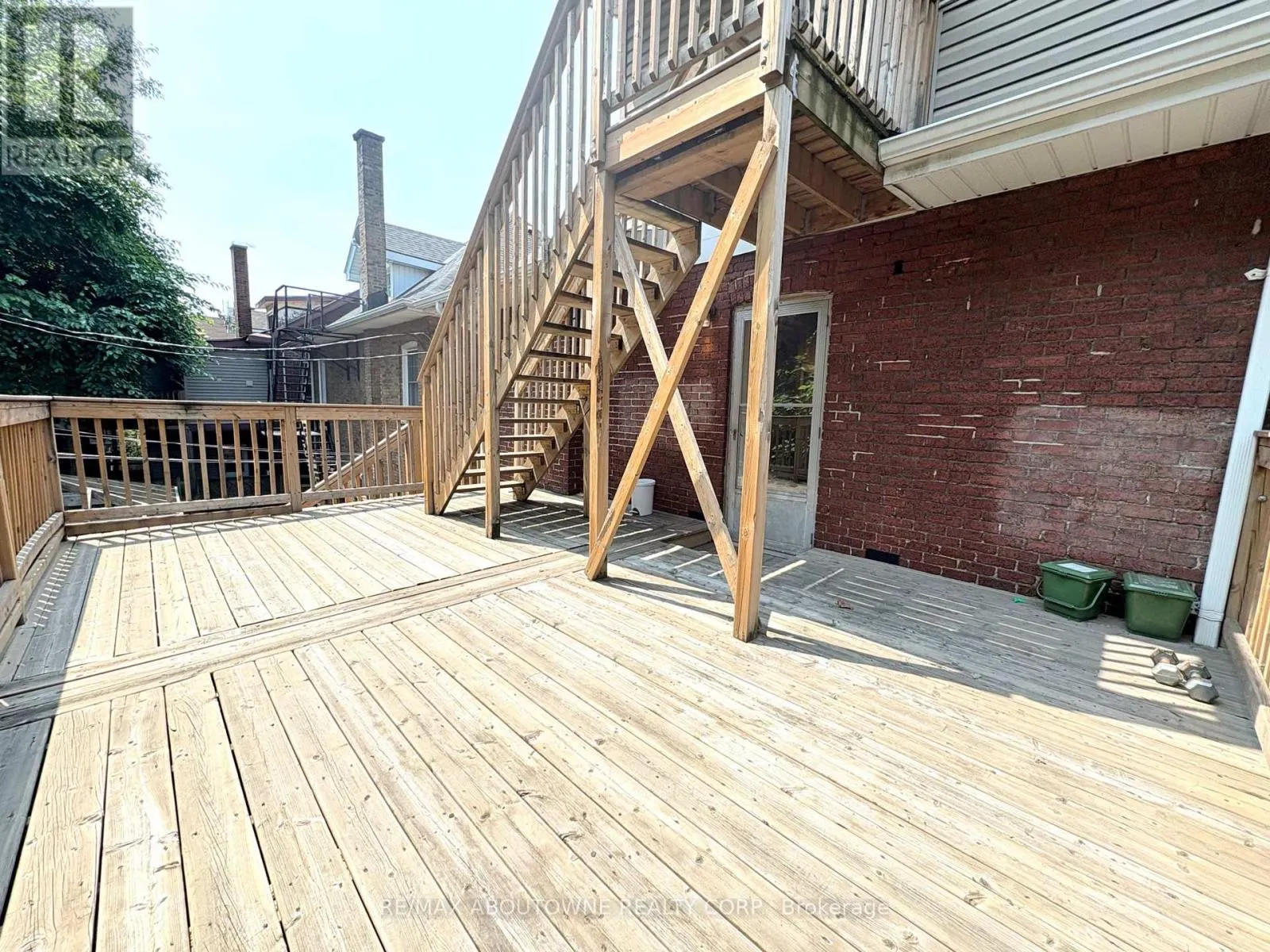 UNIT 2 - 19 PROCTOR BOULEVARD