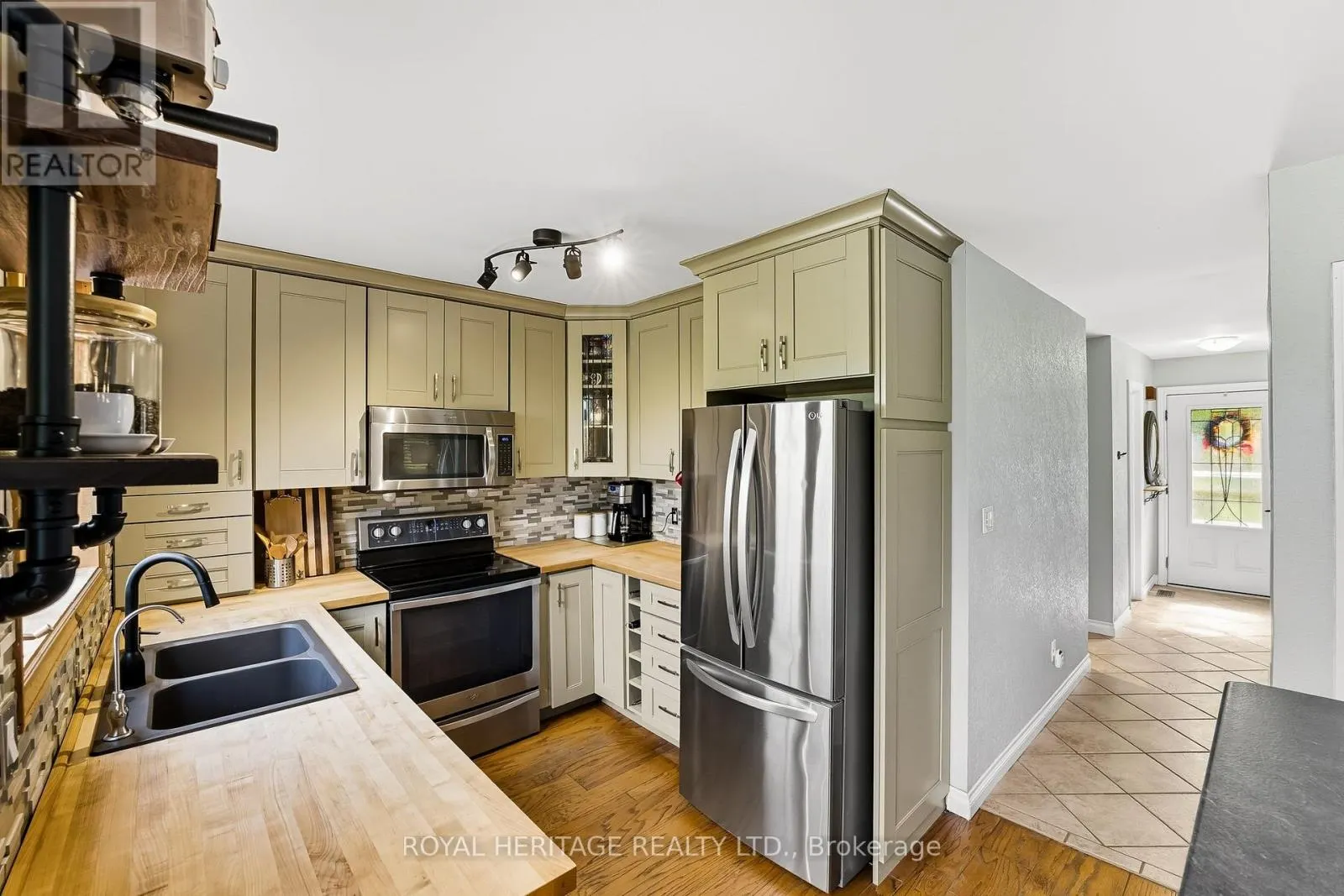 768 WHITES ROAD