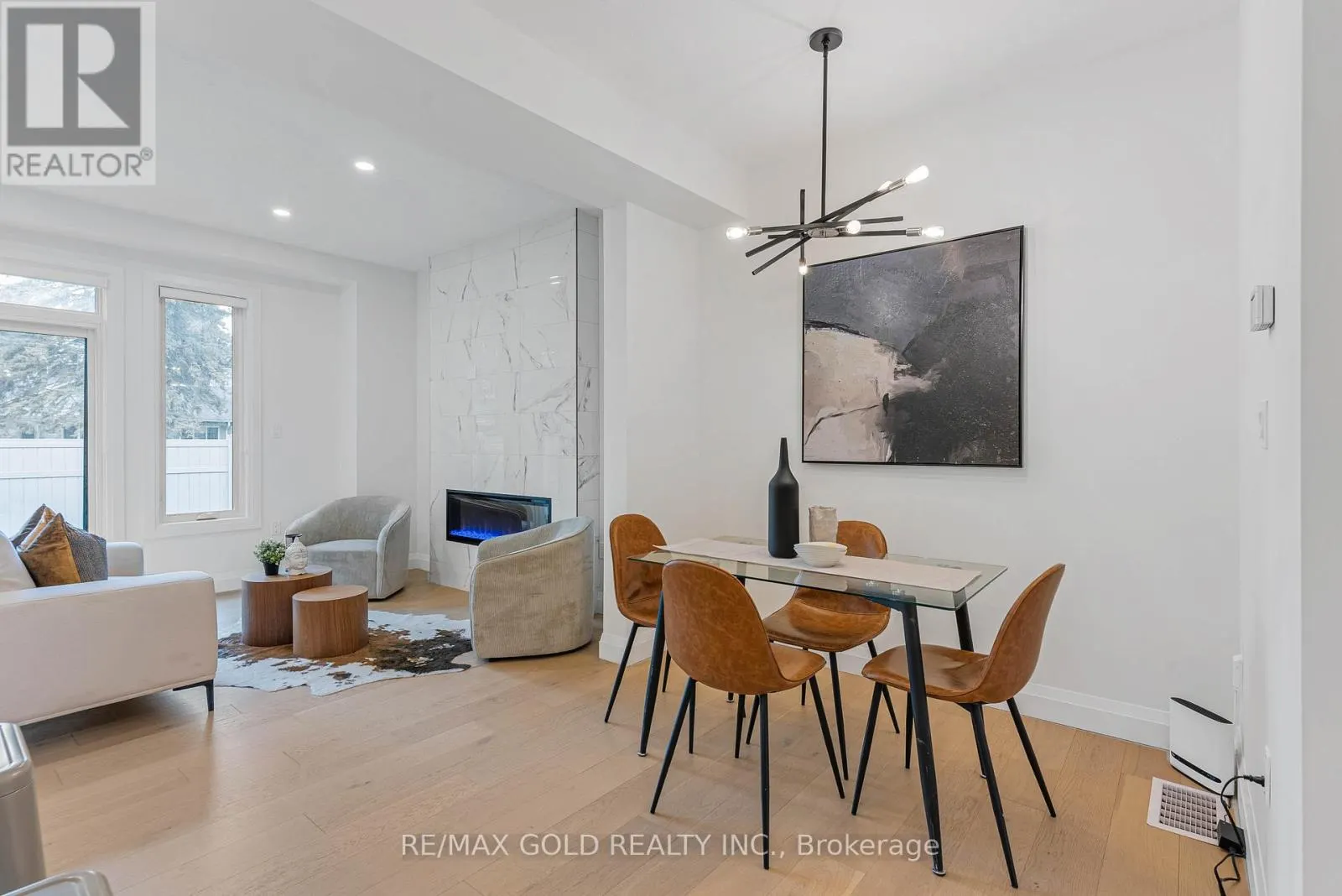 19 - 143 ELGIN STREET N