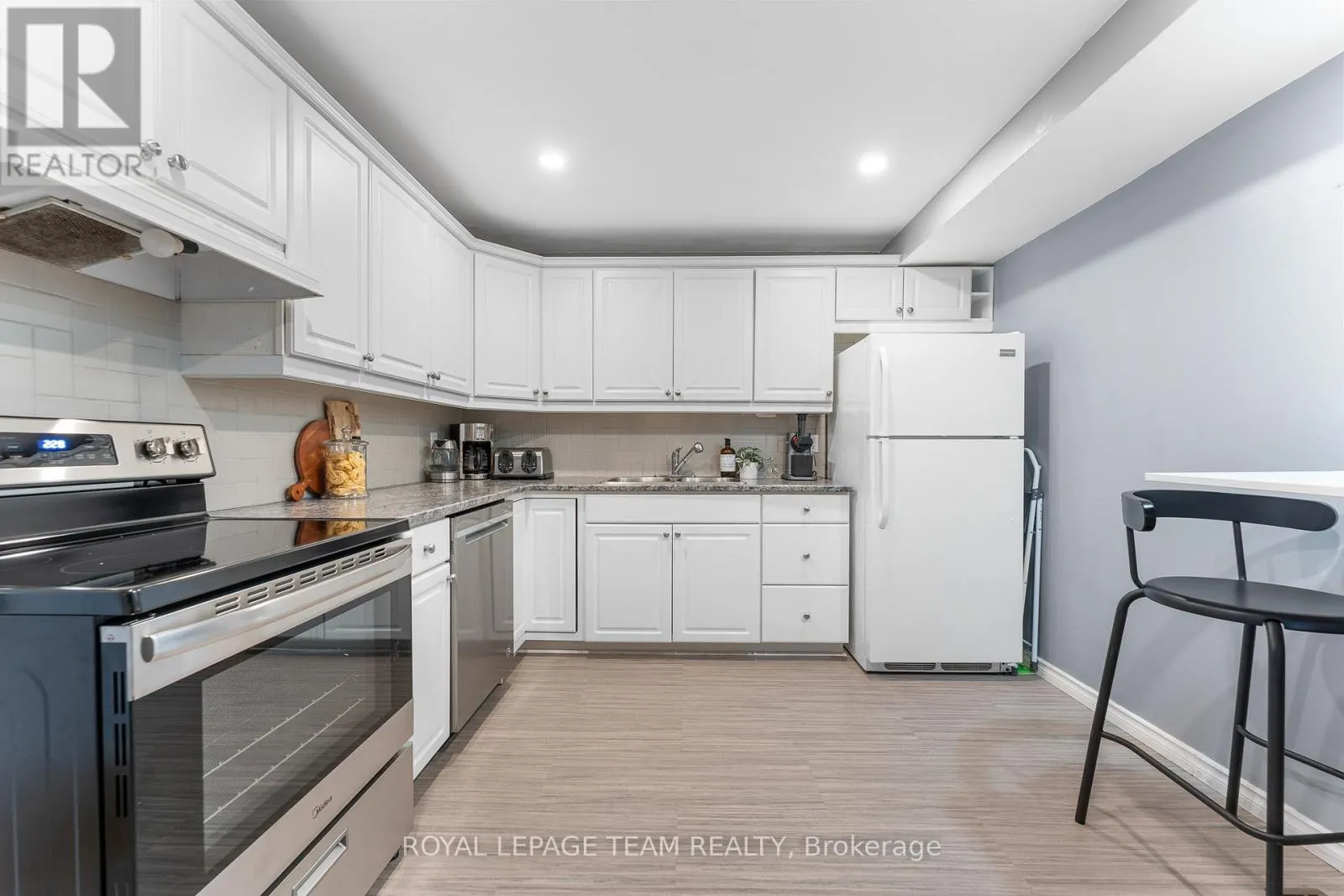 52 - 96 BEACHVIEW PRIVATE