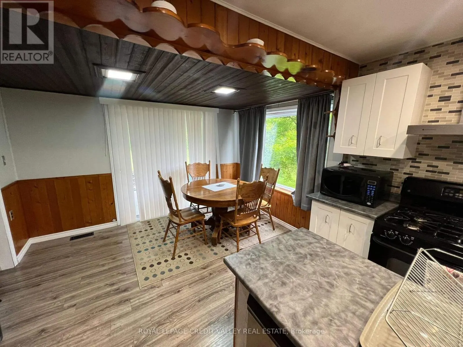 729 SILVER BAY ROAD