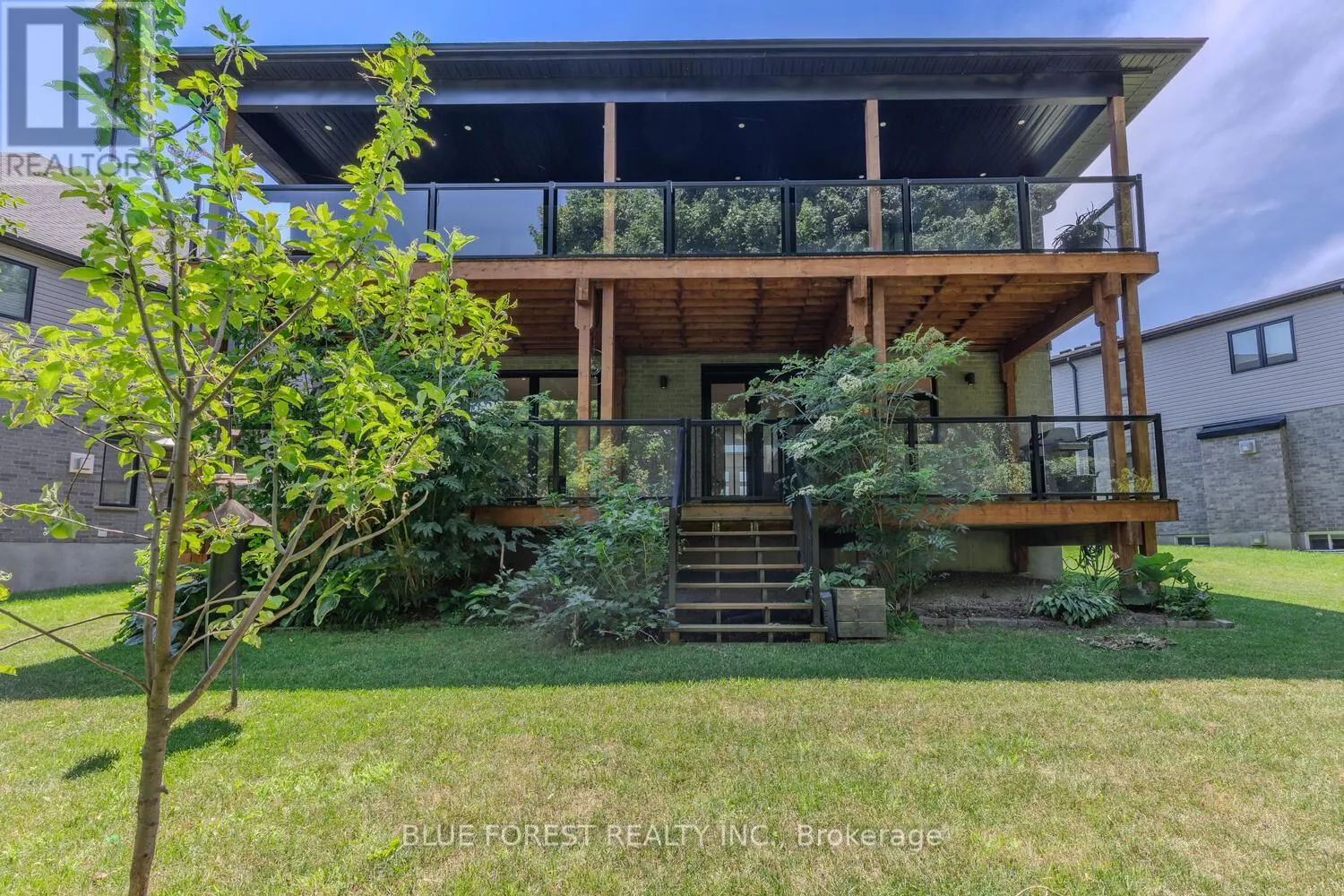 1287 DYER CRESCENT