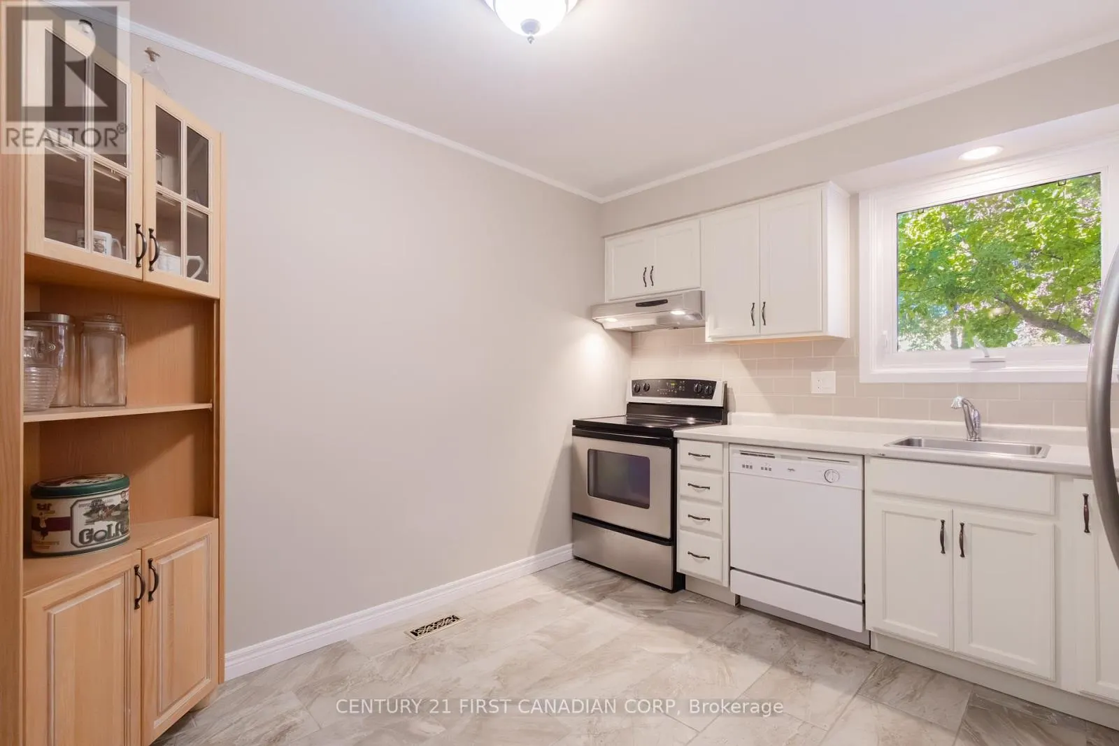 20 - 770 FANSHAWE PARK ROAD E, #20
