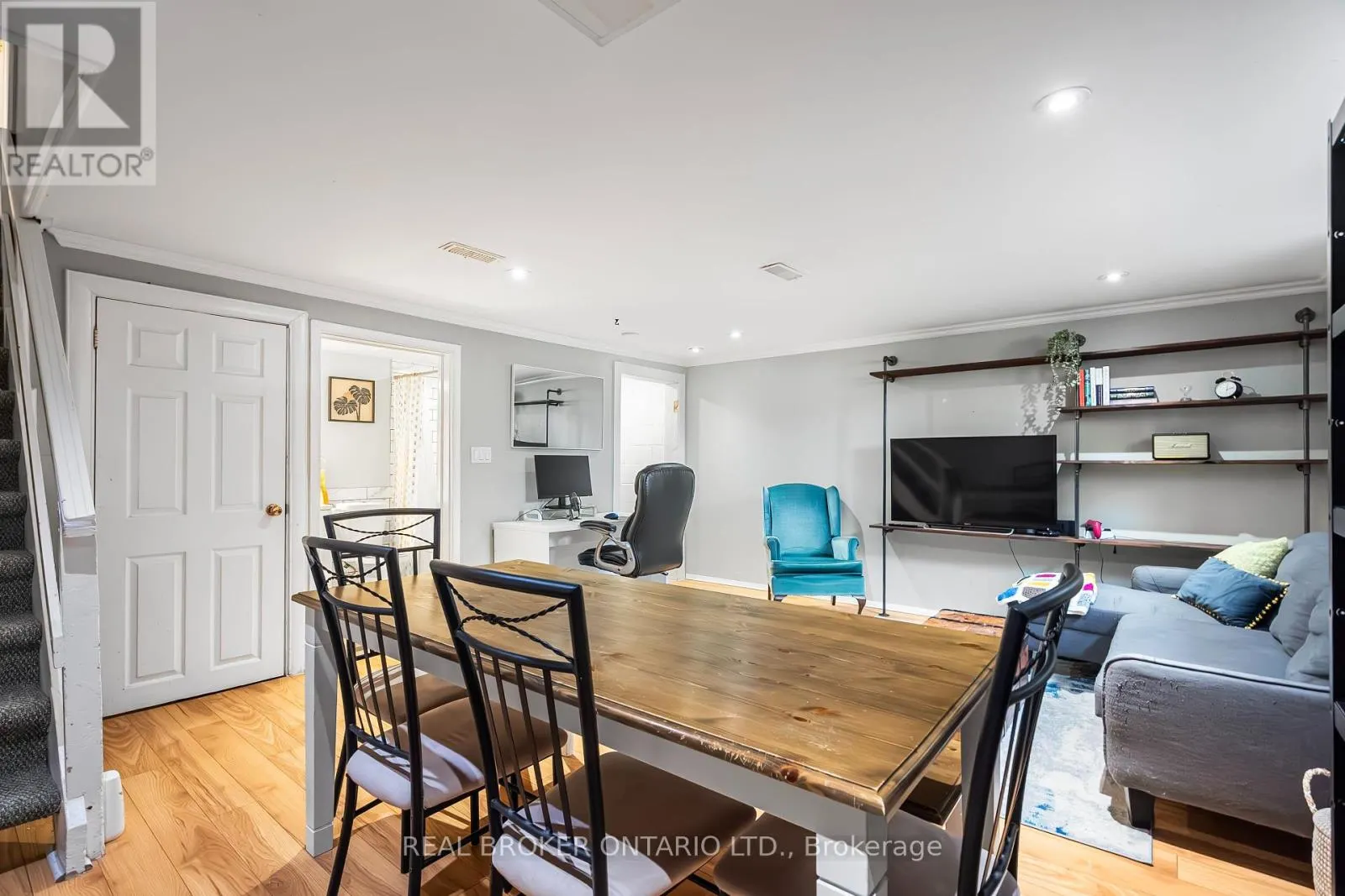 1003 SILVER STREET