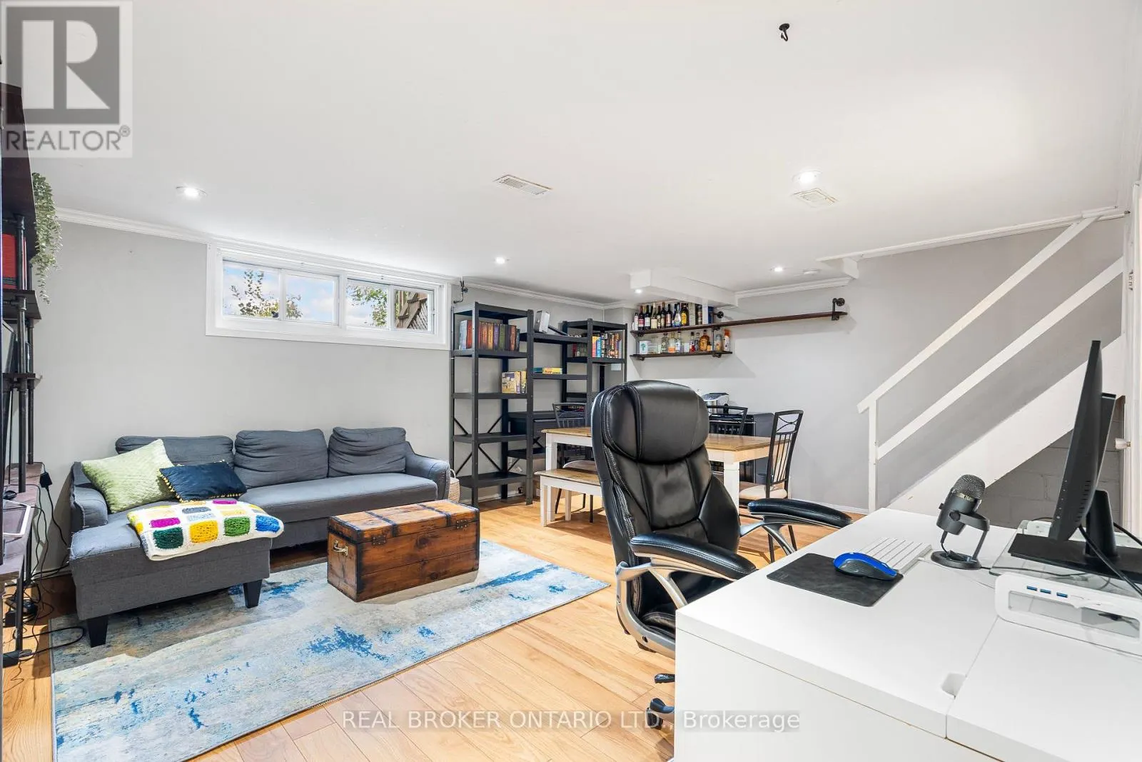 1003 SILVER STREET
