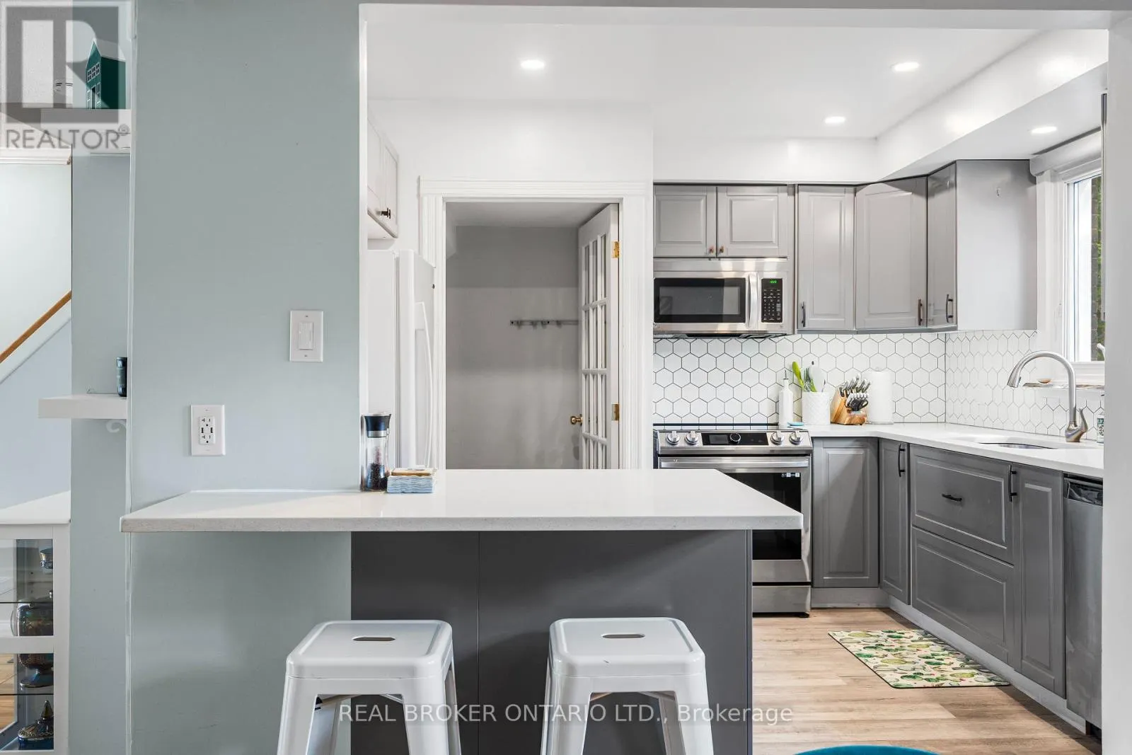 1003 SILVER STREET