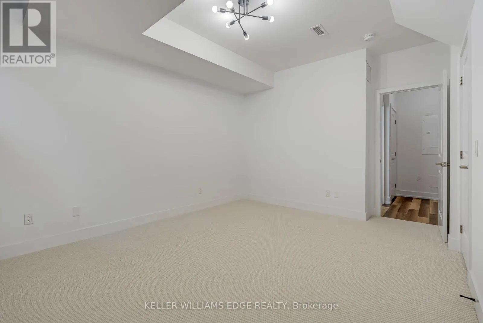 3 - 261 SKINNER ROAD