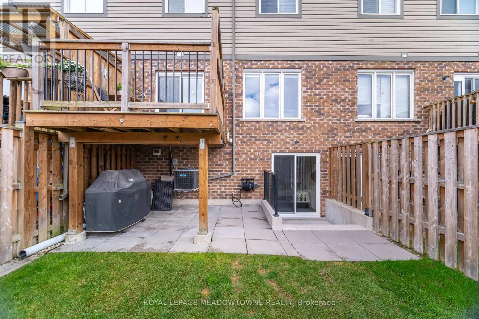6338 SHAPTON CRESCENT