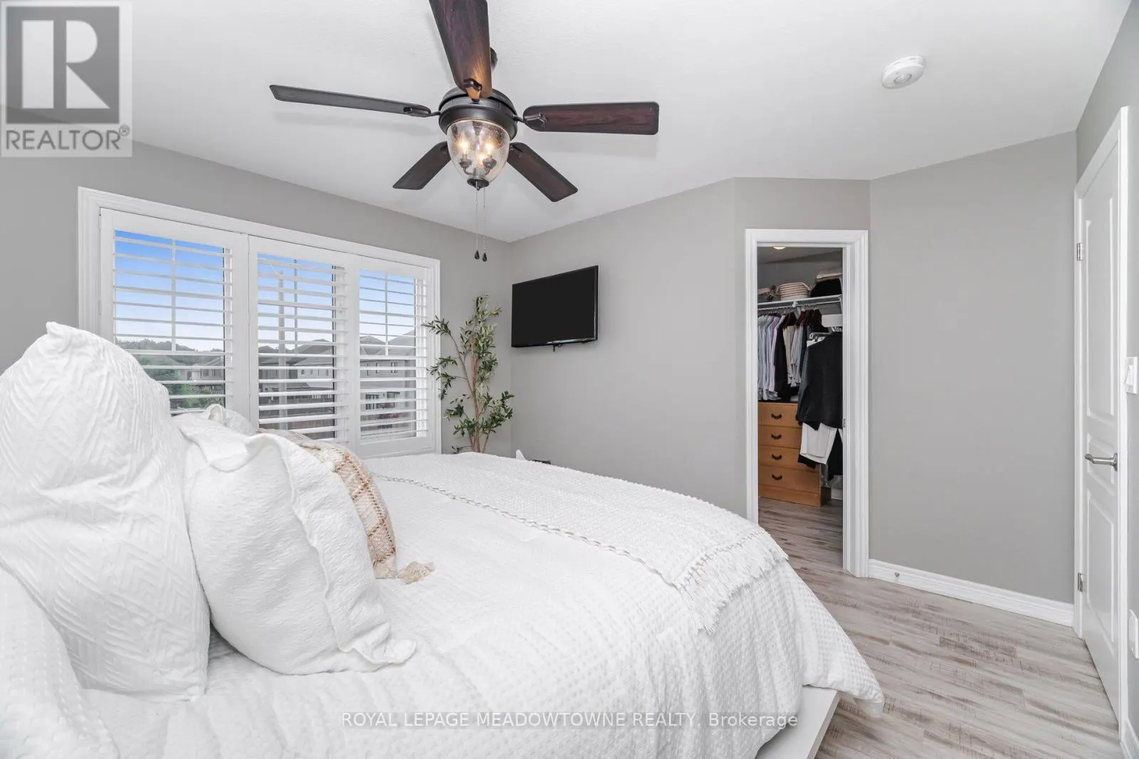 6338 SHAPTON CRESCENT