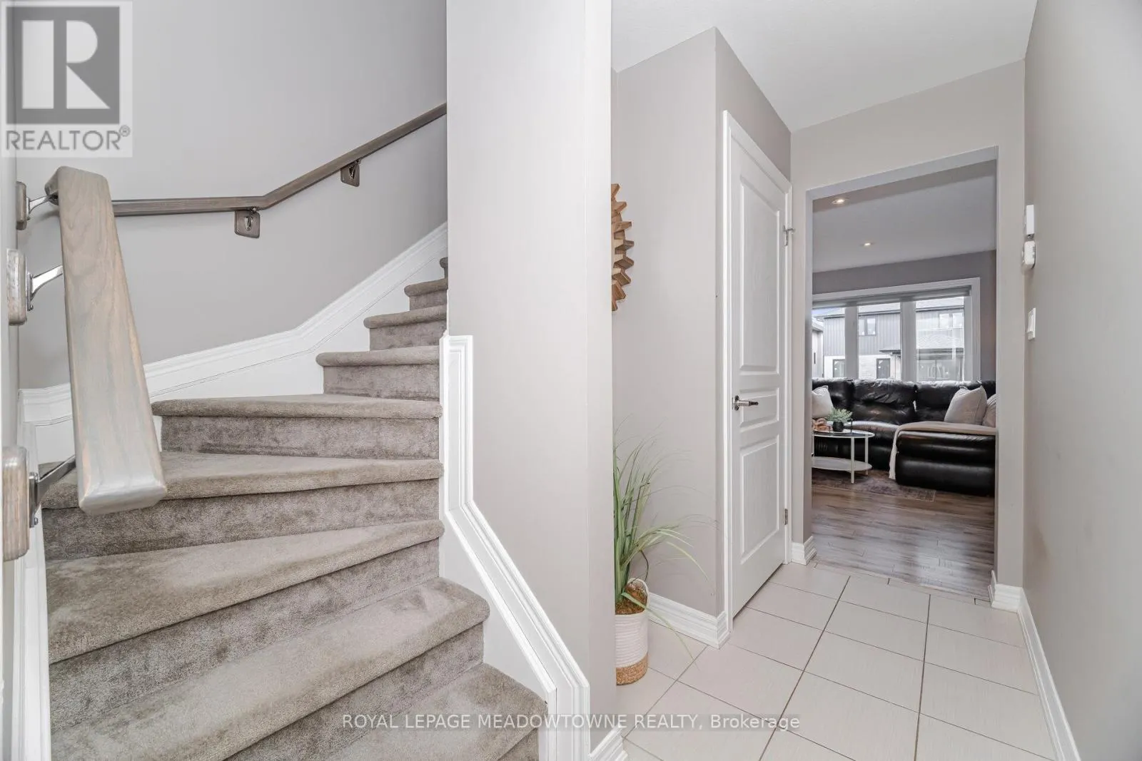 6338 SHAPTON CRESCENT