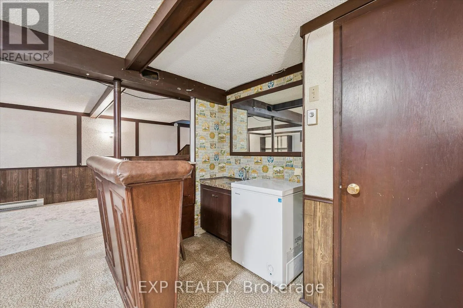 338 ASCOT PLACE