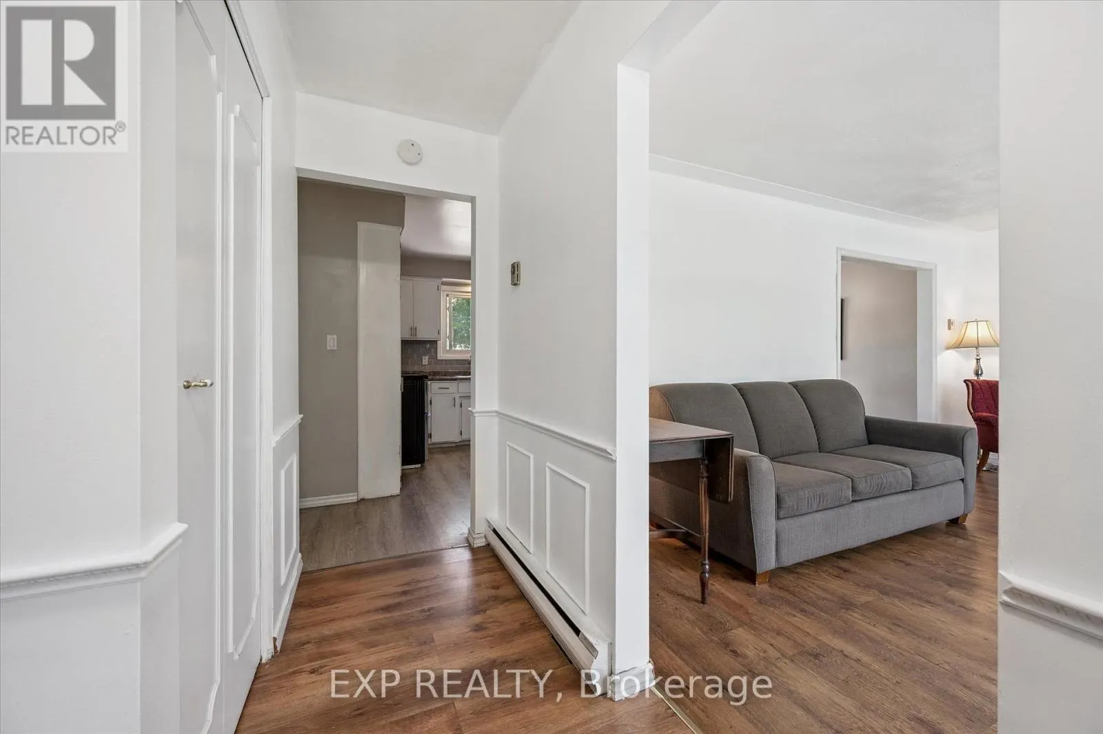 338 ASCOT PLACE