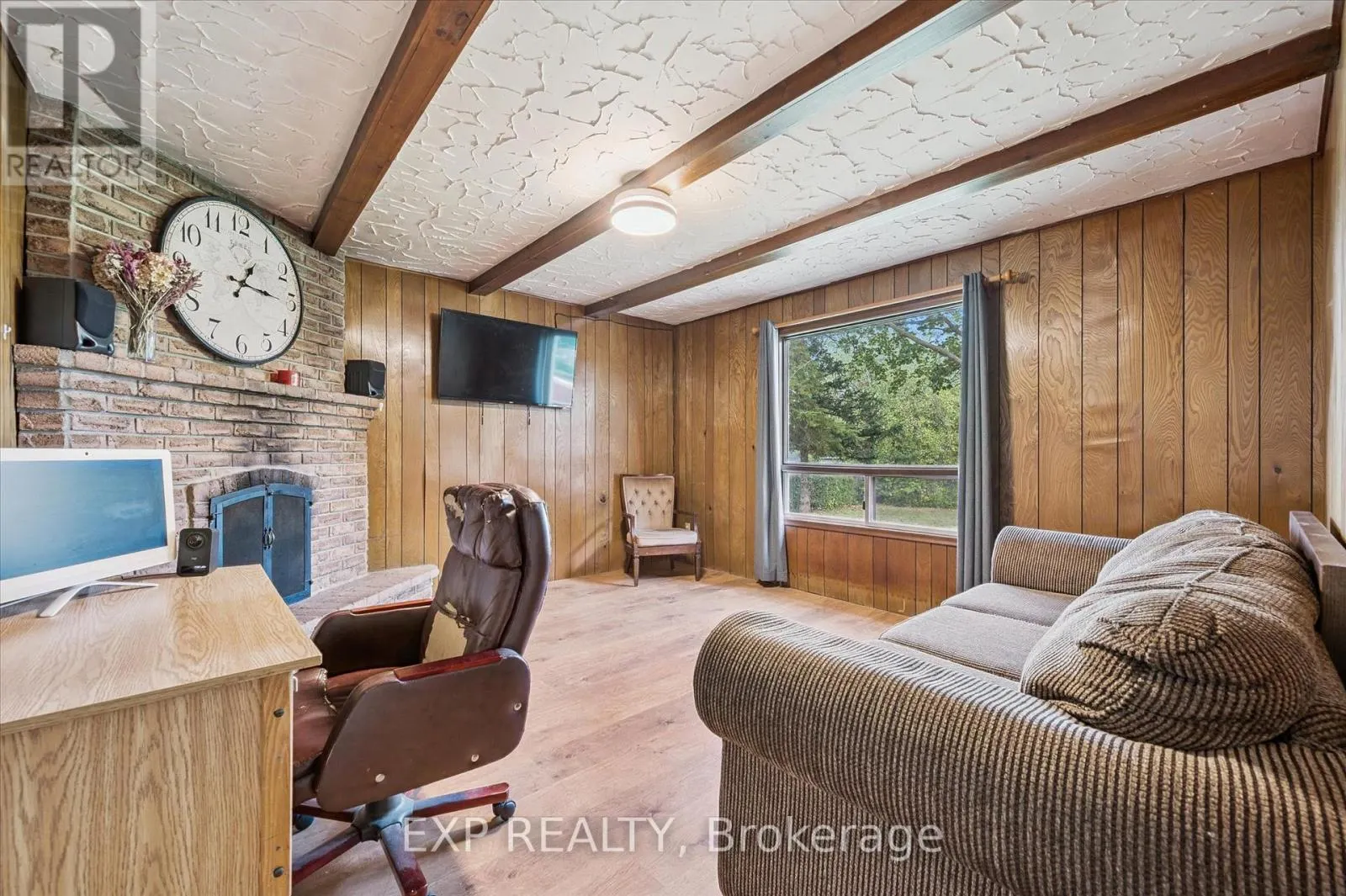 338 ASCOT PLACE