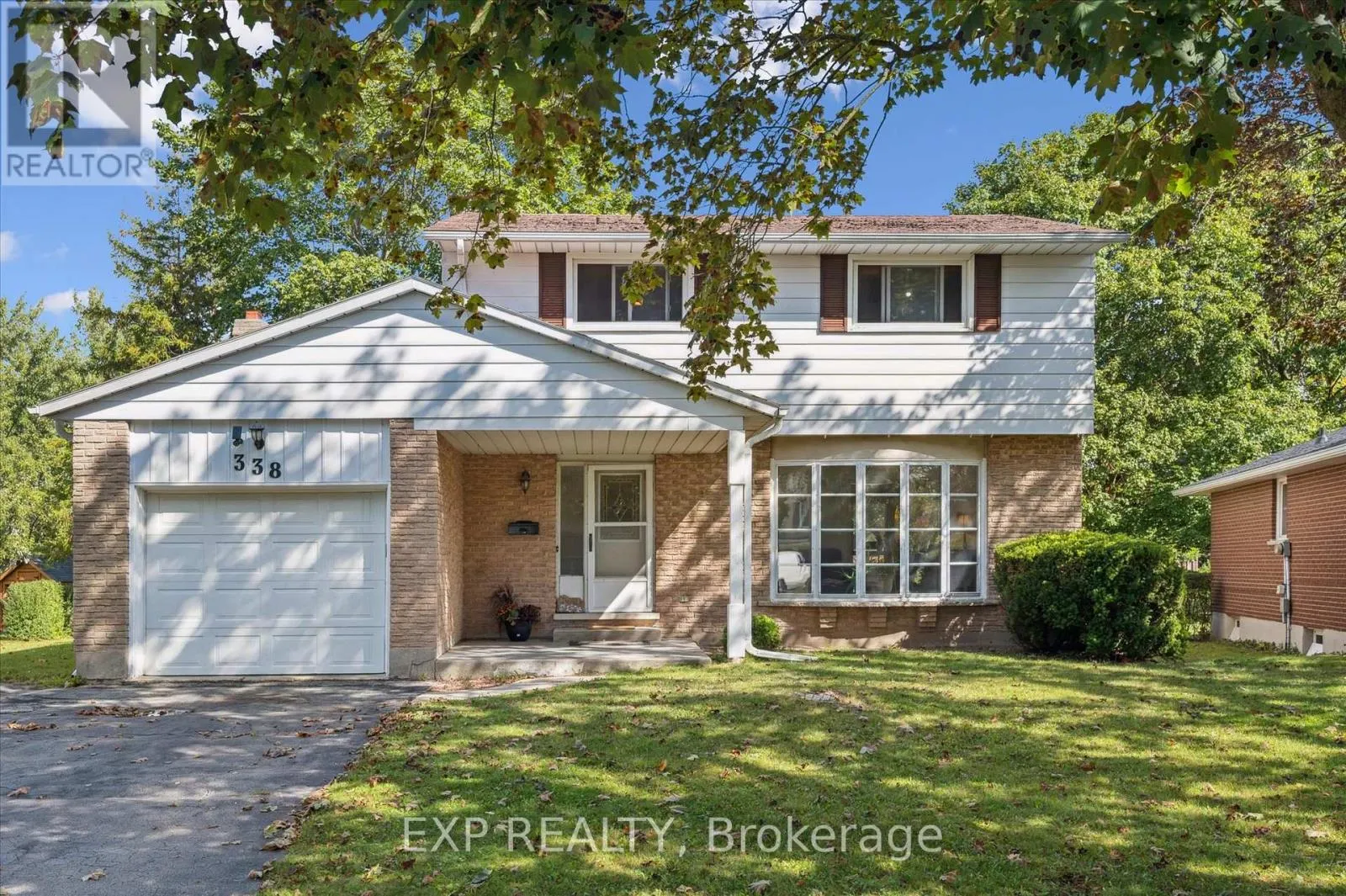 338 ASCOT PLACE