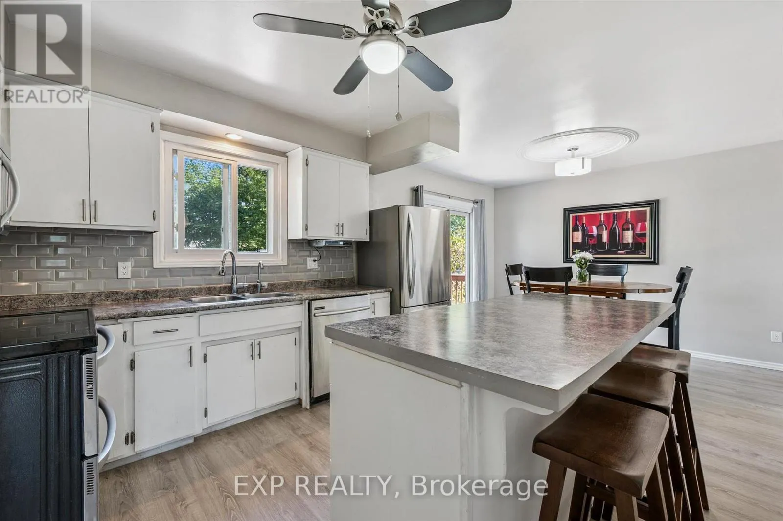 338 ASCOT PLACE