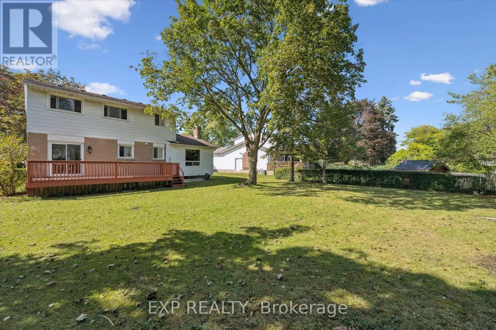 338 ASCOT PLACE