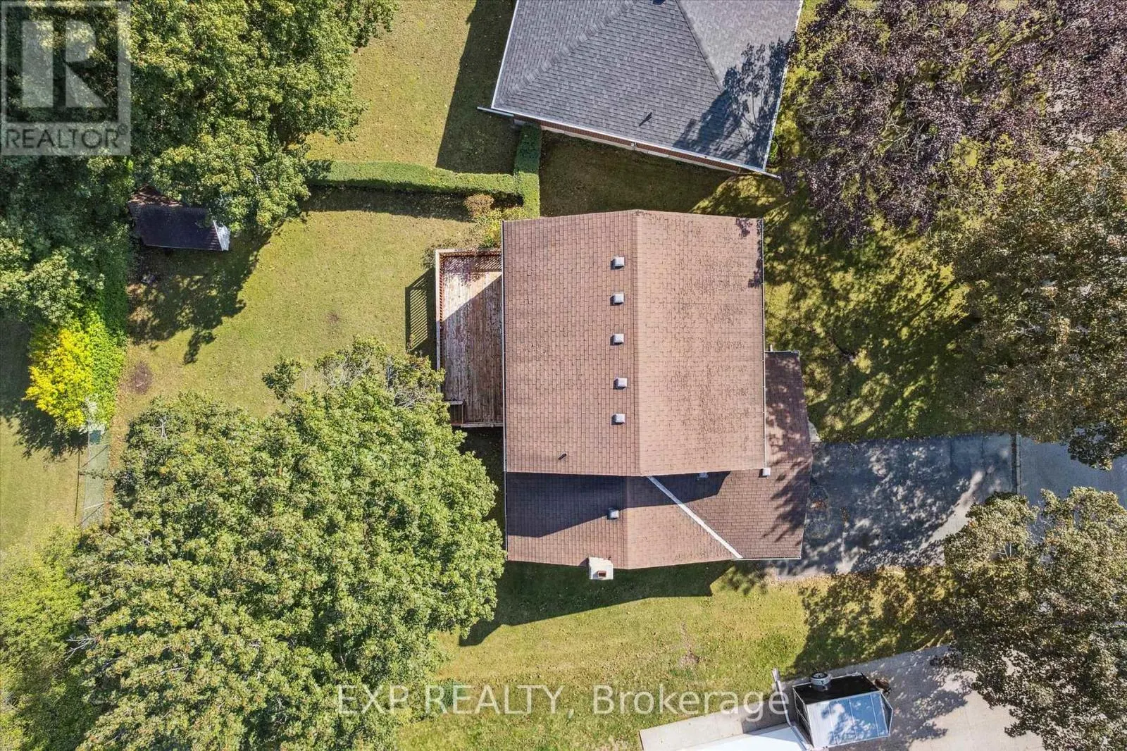 338 ASCOT PLACE