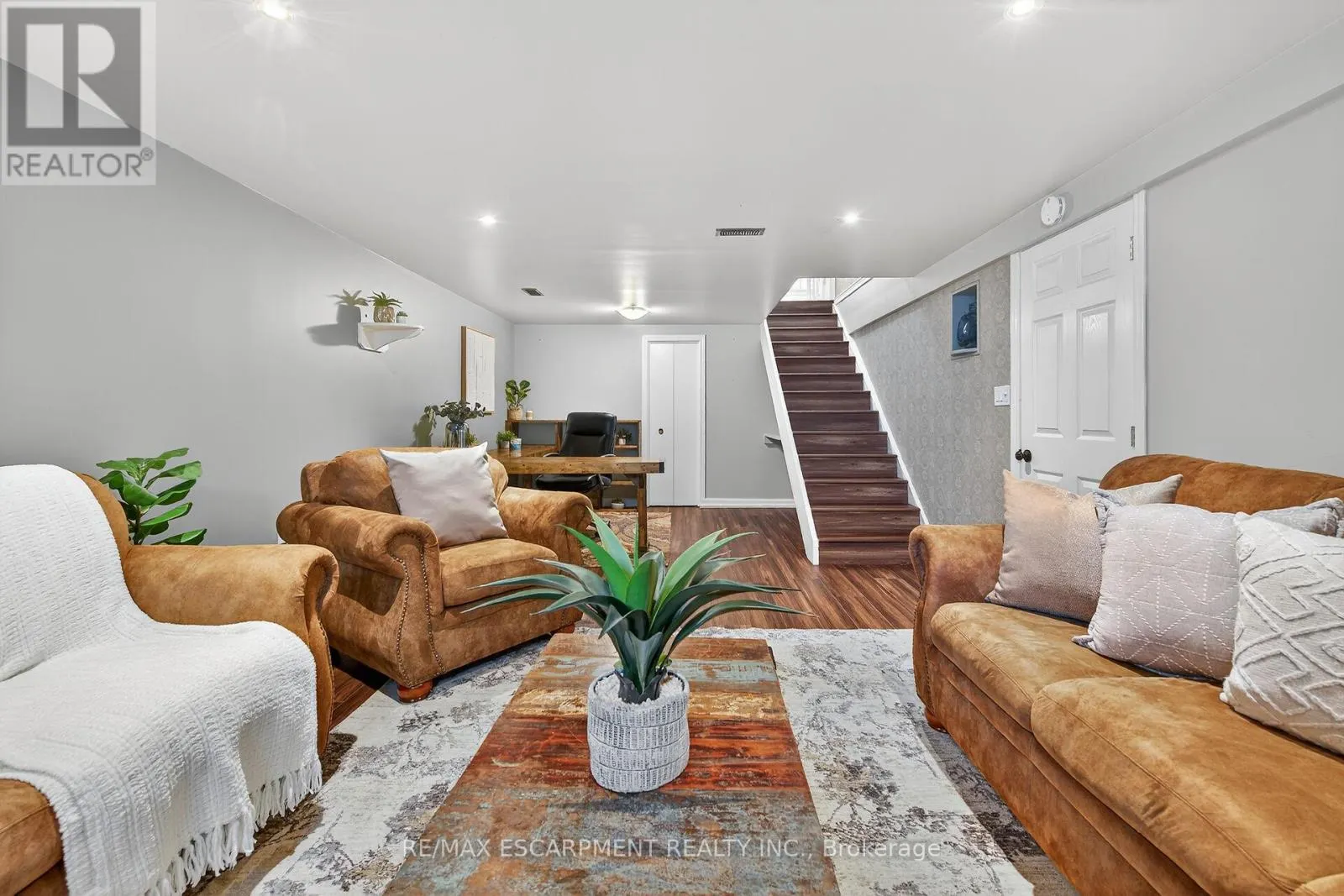 49 ERIE AVENUE N