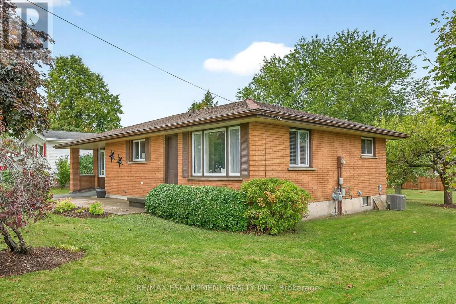 49 ERIE AVENUE N