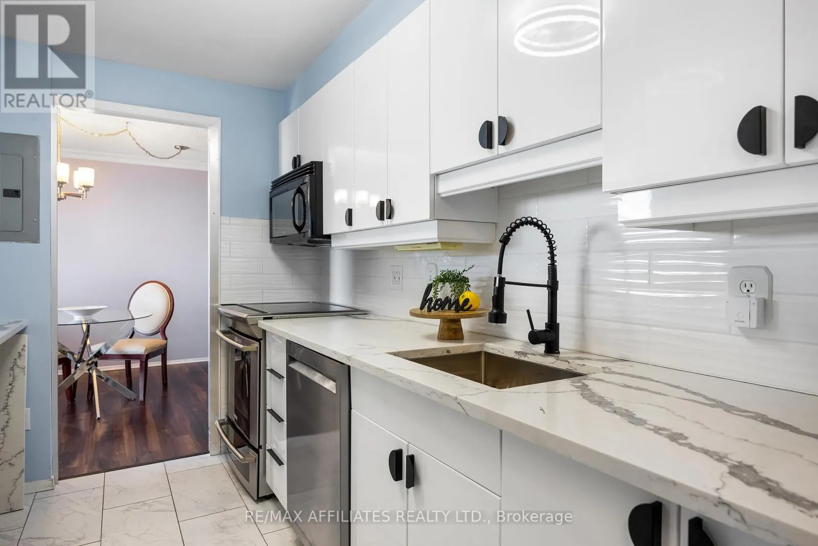 2305 - 1025 RICHMOND ROAD