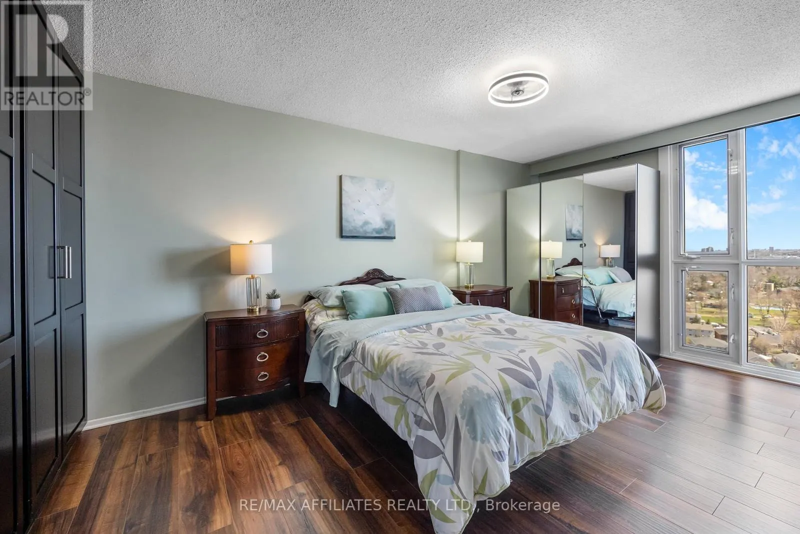 2305 - 1025 RICHMOND ROAD