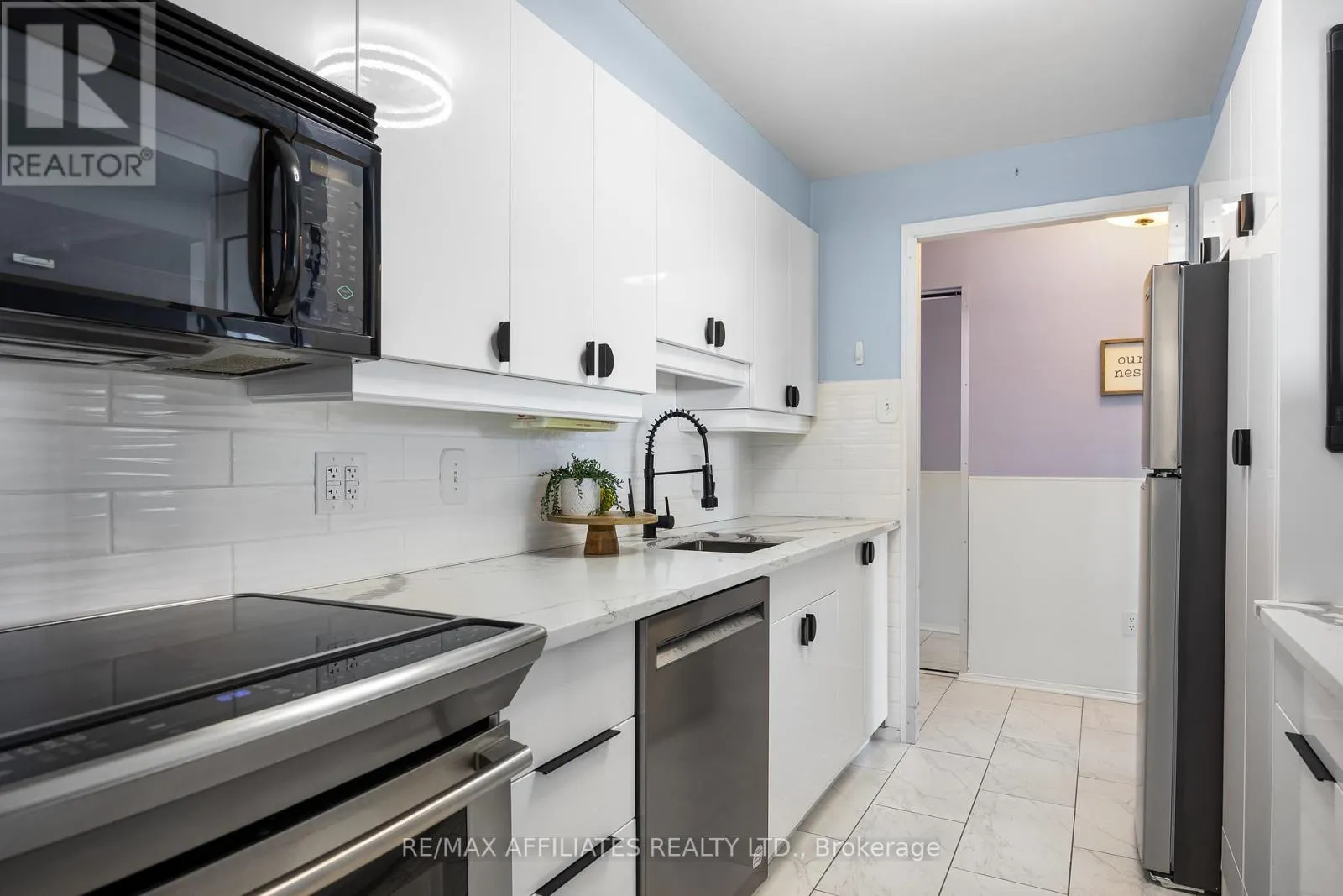 2305 - 1025 RICHMOND ROAD