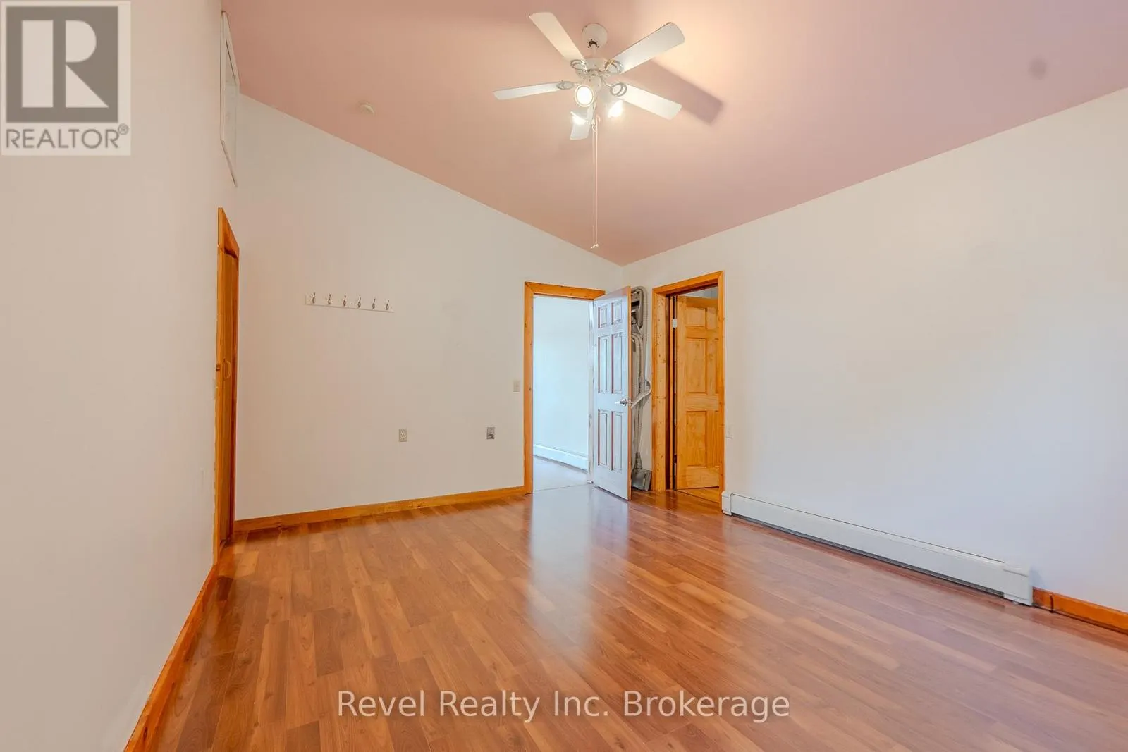 280 SUNNYSIDE ROAD